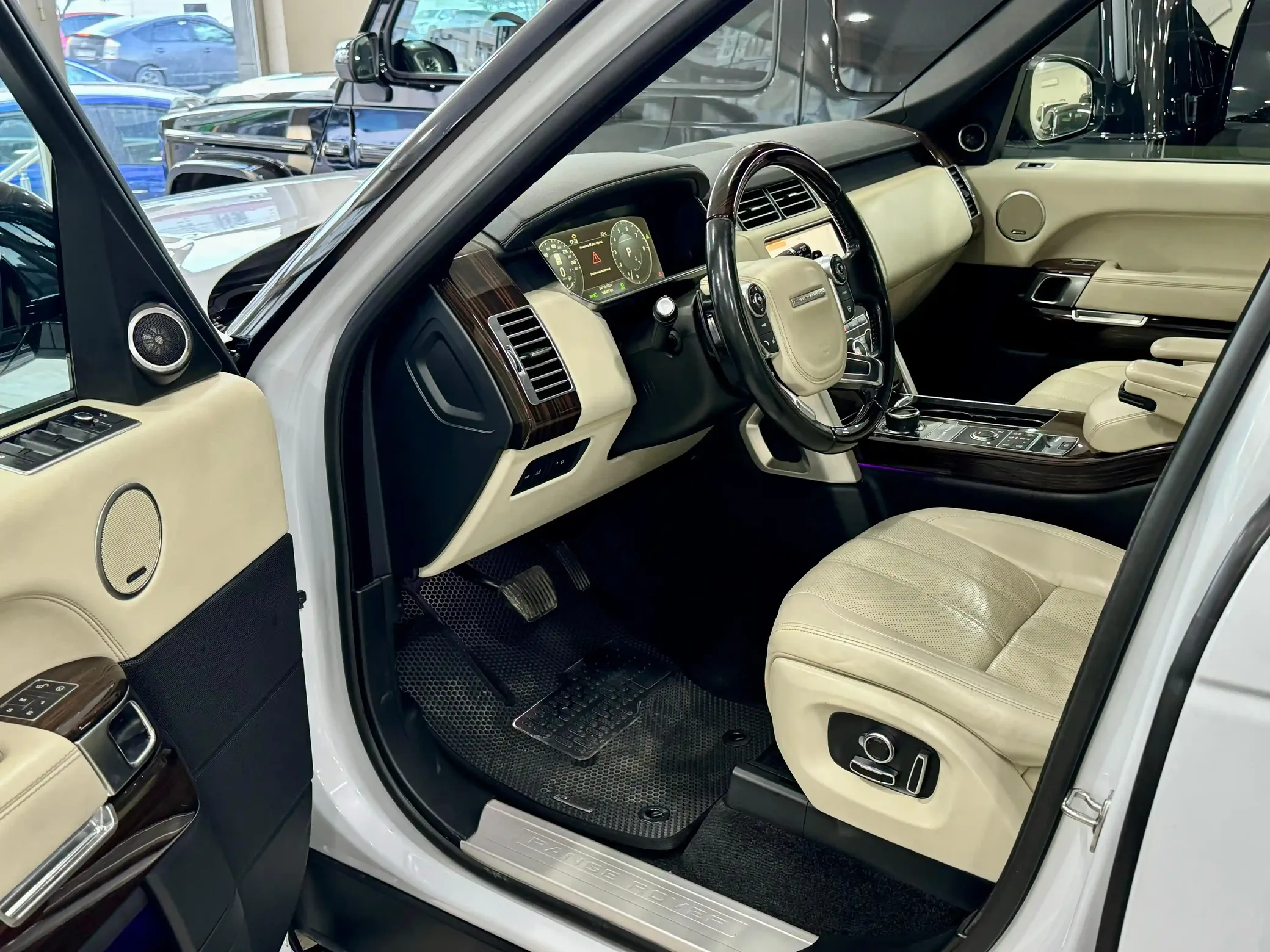 Land Rover Range Rover, 3.0 L, 2017 año, 147 000 km, Baku - Precio: 58 000 $ - Tunel.az