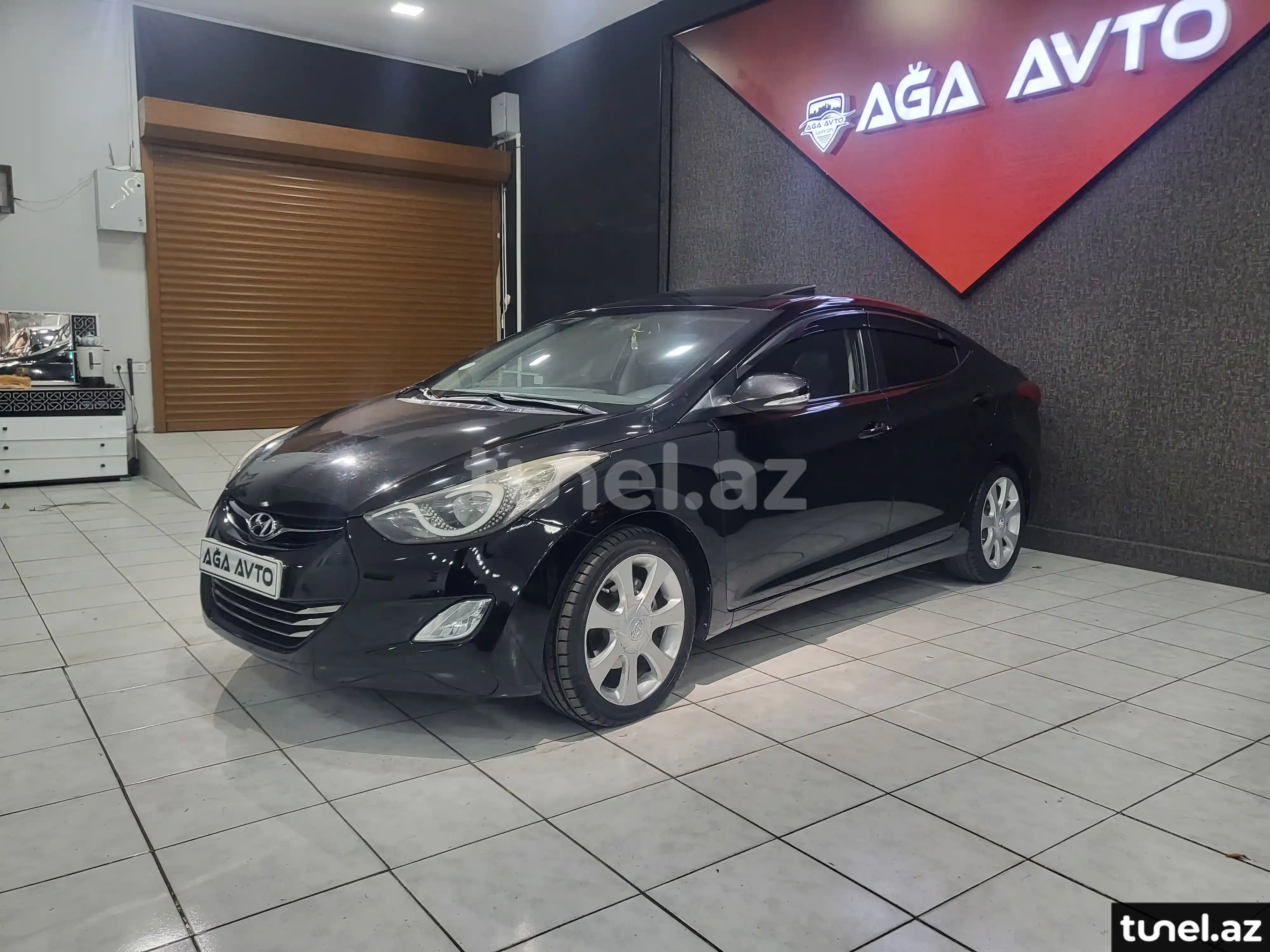 Hyundai Elantra 2012