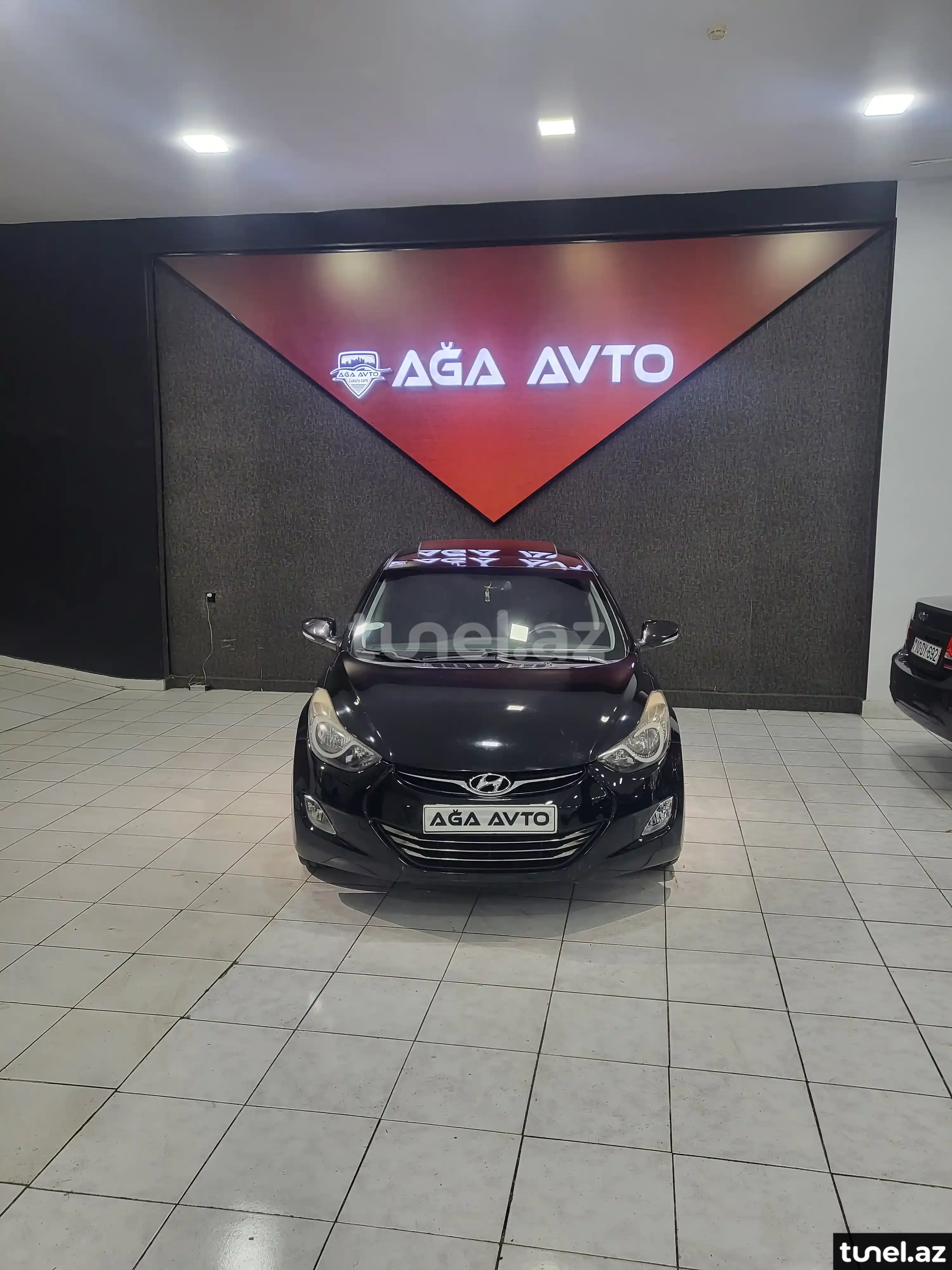 Hyundai Elantra 2012