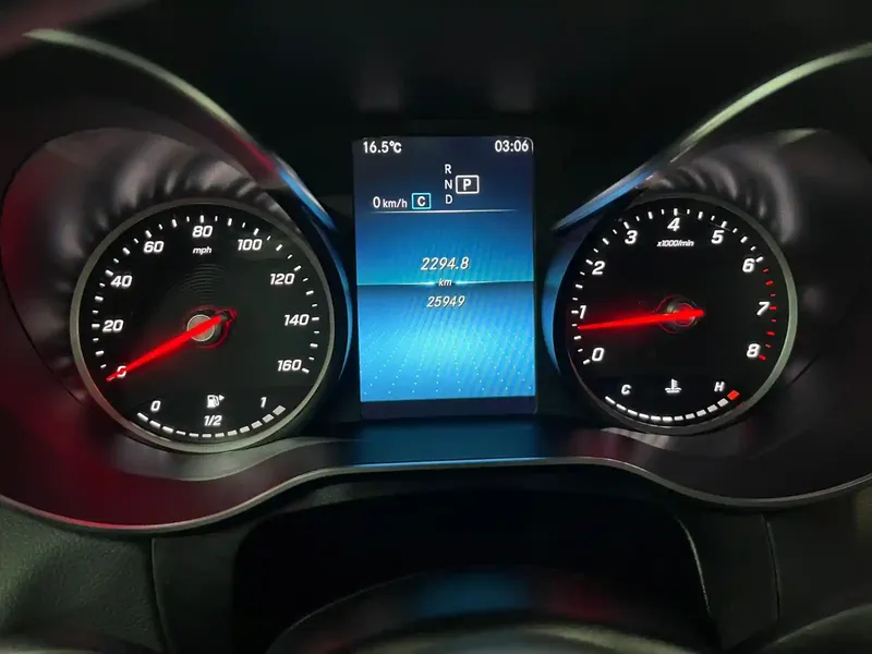Mercedes GLC 300 de, 2.0 L, 2022 i̇l, 26 000 km, Sumqayıt - Qiymət: 12 900 $ - Tunel.az