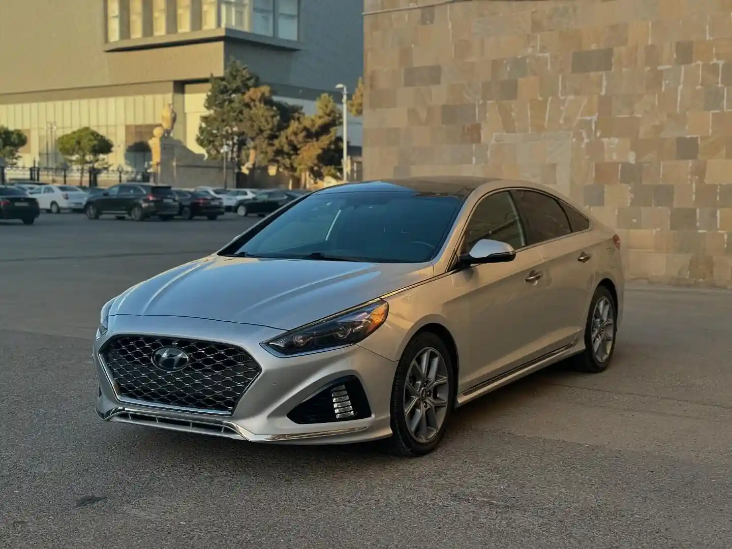 Avtoparkımıza yeni əlavə olunmuş Hyundai Sonata artıq xidmətinizdədir!🤴🏻
Ətraflı məlumat üçün:
www.kralrent.az 📌Bizimlə əlaqə:
📱Mob: ( +994 55)(359 99 90) (whatsapp zəng)
📱Mob: ( +994 50)(359 99 90) (whatsapp zəng)
📱Mob: ( +994 70)(359 99 90) (whatsapp zəng)
☎Tel: ( +994 12) (489 97 90)
📍Address: Nərimanov rayonu
Ə.Əlizadə 61