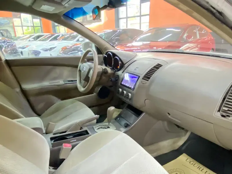 Nissan Altima, 2.5 L, 2006 год, 386 000 km, Сумгаит - Цена: 6 800 ₼ - Tunel.az