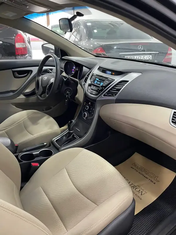 Hyundai Elantra, 1.8 L, 2015 año, 119 600 km, Sumgayit - Precio: 12 800 $ - Tunel.az