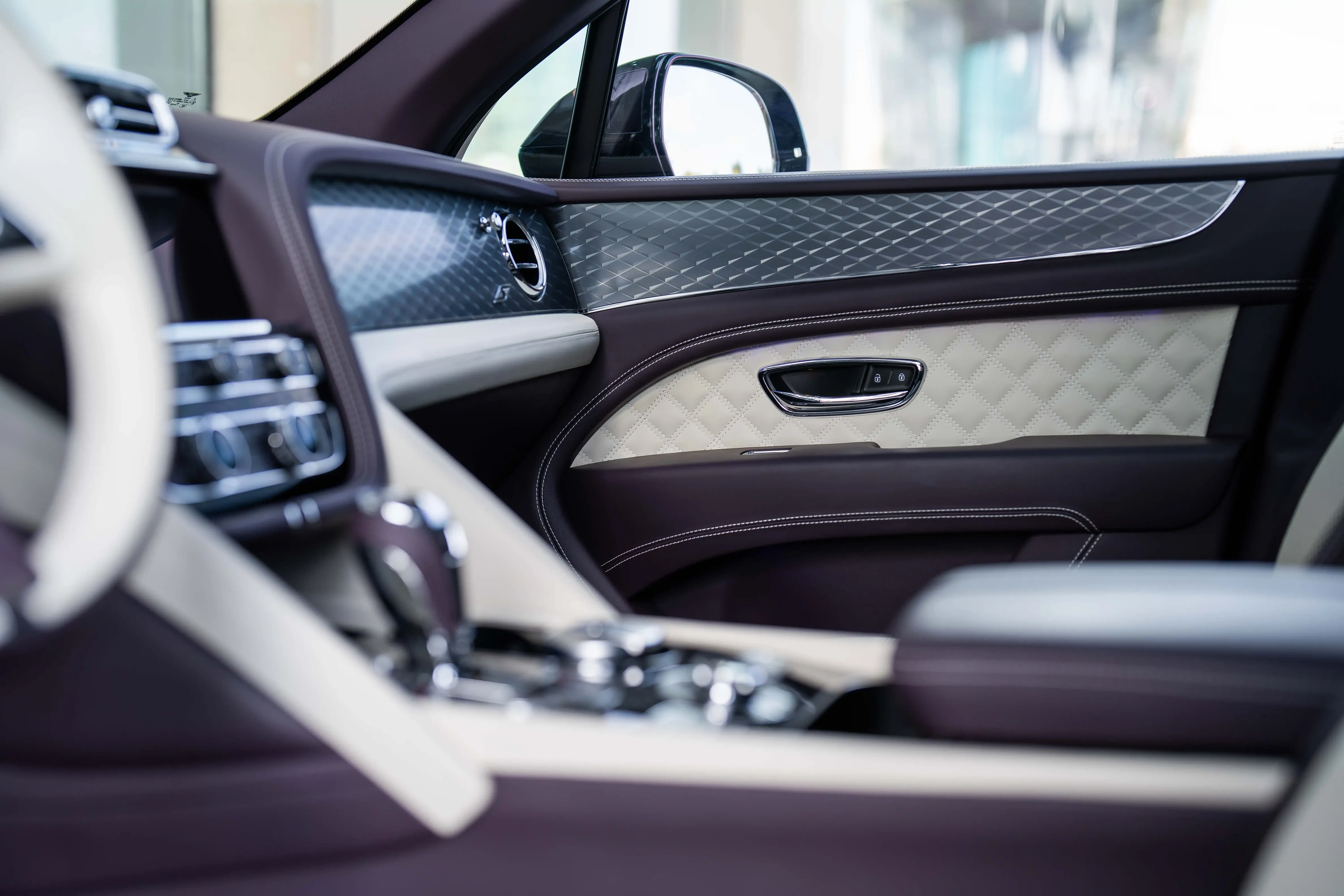Bentley Bentayga, 4.0 L, 2023 year, 4 530 km, Baku - Price: 299 000 $ - Tunel.az