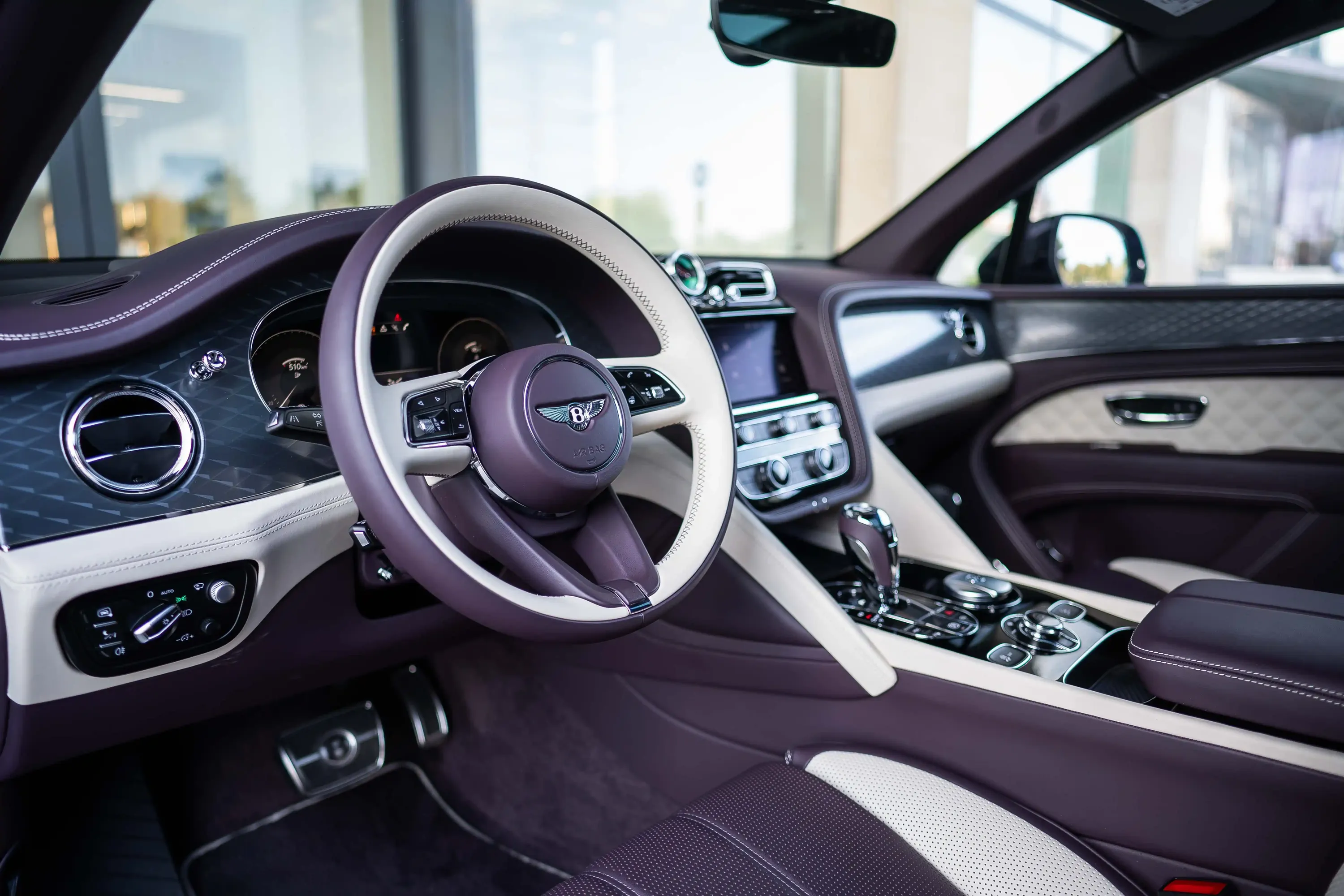 Bentley Bentayga, 4.0 L, 2023 year, 4 530 km, Baku - Price: 299 000 $ - Tunel.az