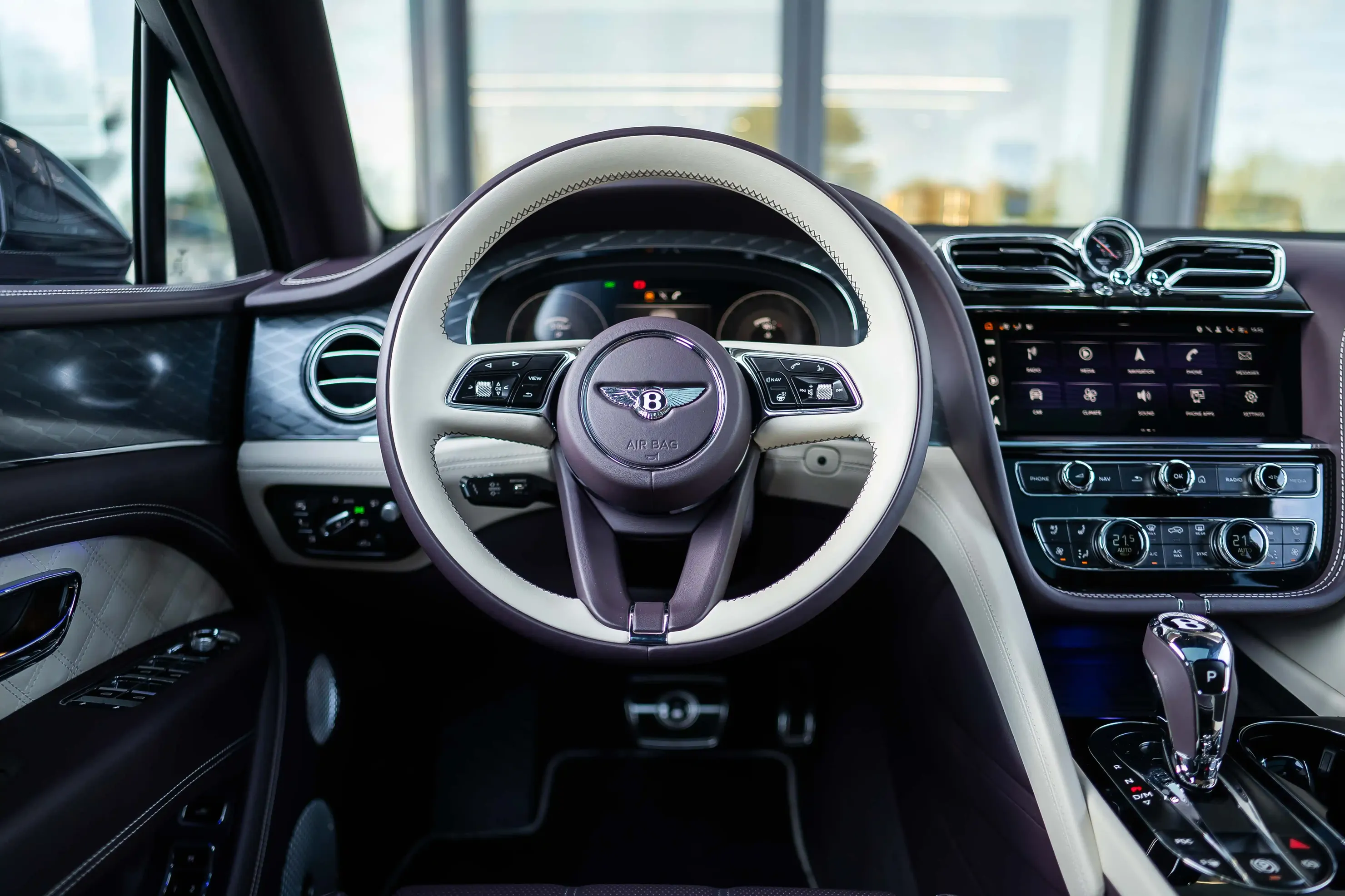 Bentley Bentayga, 4.0 L, 2023 year, 4 530 km, Baku - Price: 299 000 $ - Tunel.az