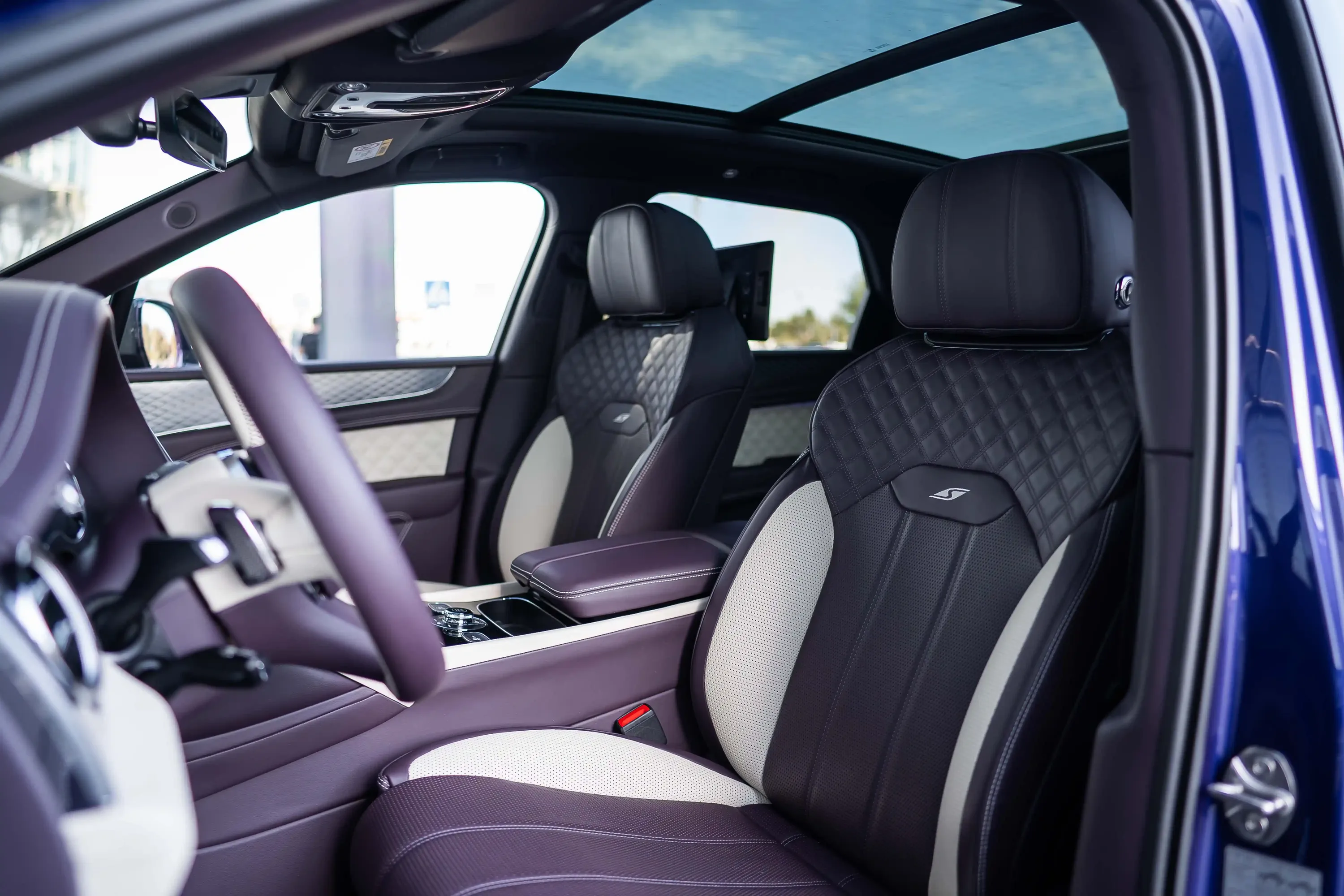Bentley Bentayga, 4.0 L, 2023 year, 4 530 km, Baku - Price: 299 000 $ - Tunel.az