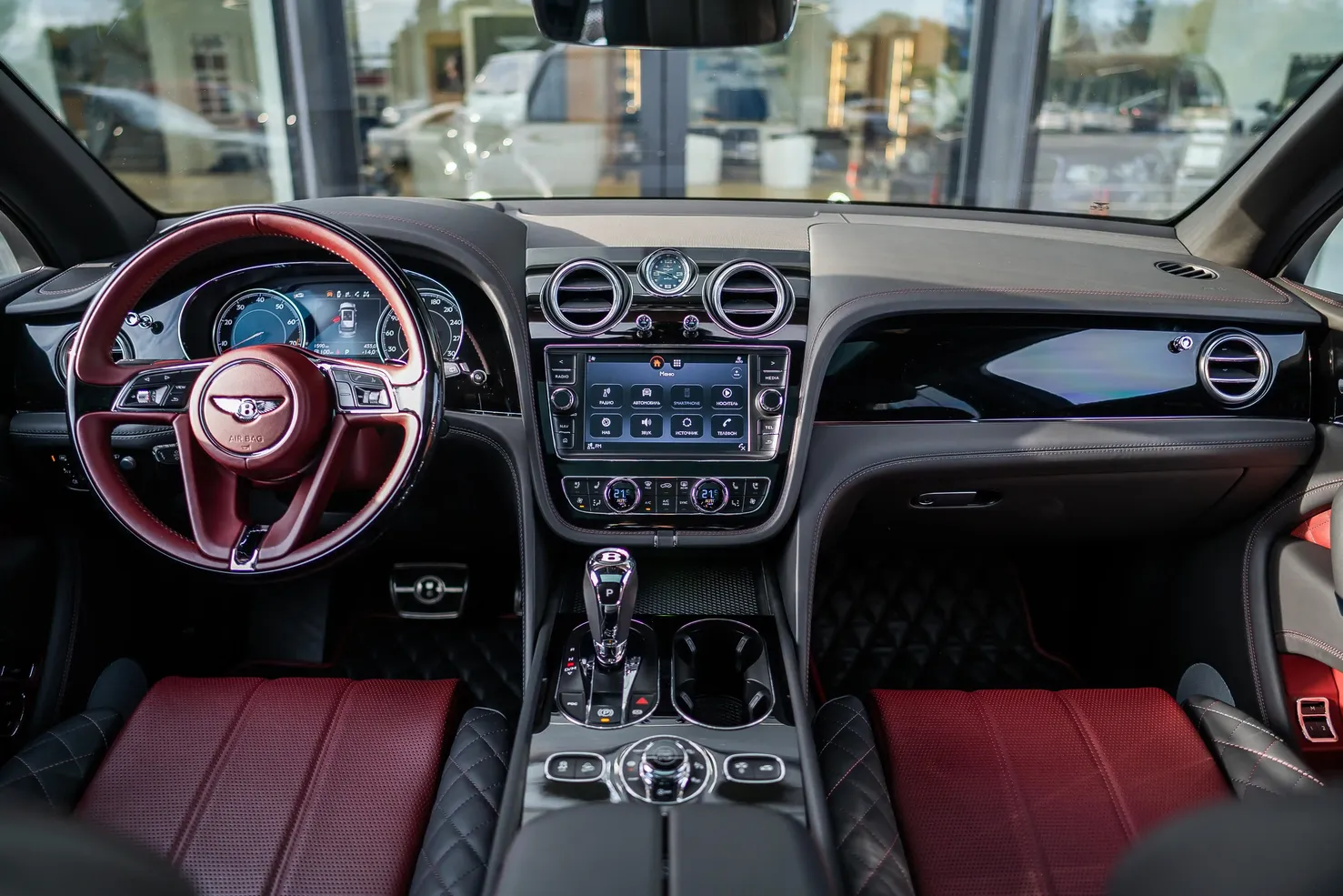 Bentley Bentayga, 4.0 L, 2019 year, 1 590 km, Baku - Price: 205 000 $ - Tunel.az