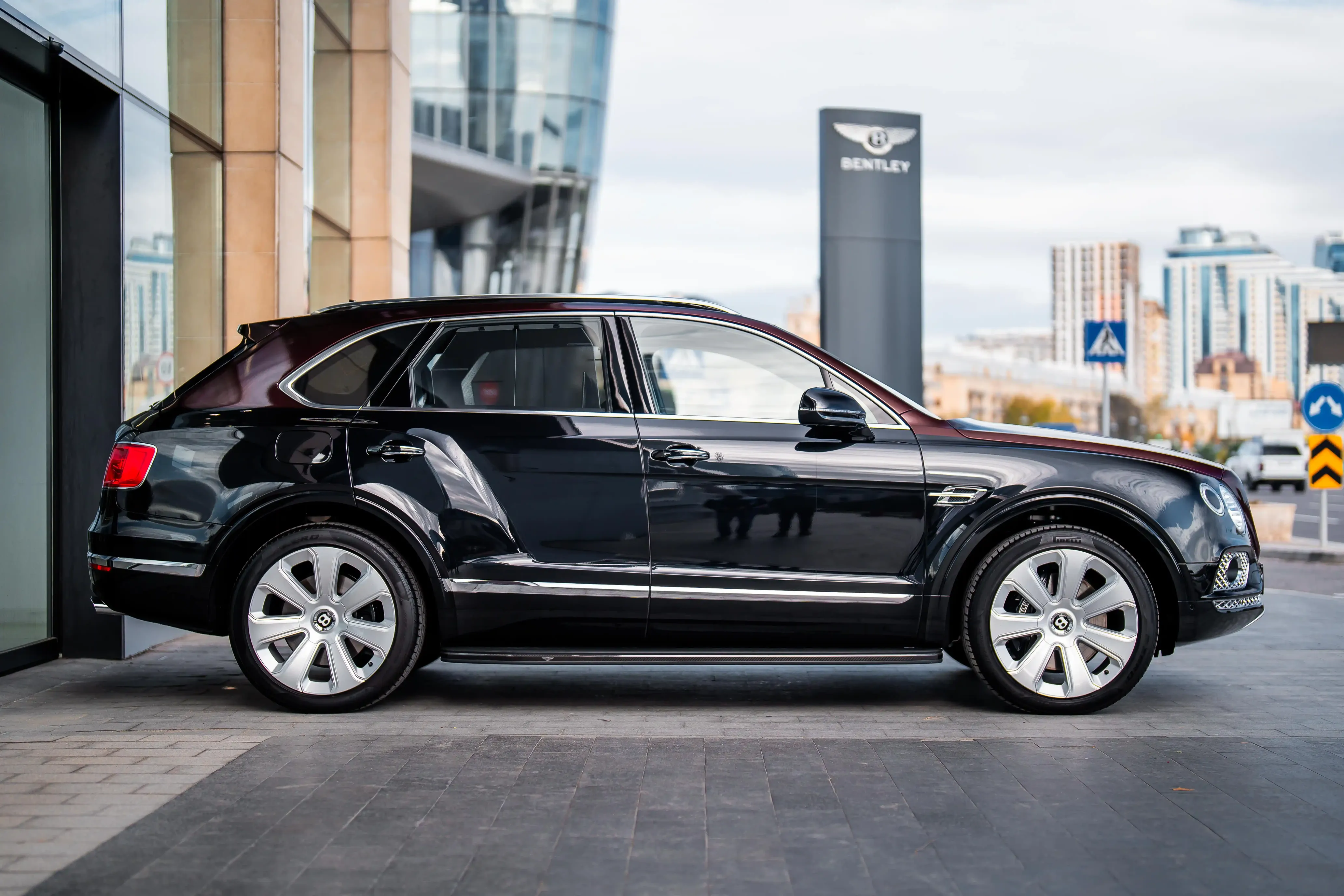 Bentley Bentayga, 4.0 L, 2019 year, 1 590 km, Baku - Price: 205 000 $ - Tunel.az