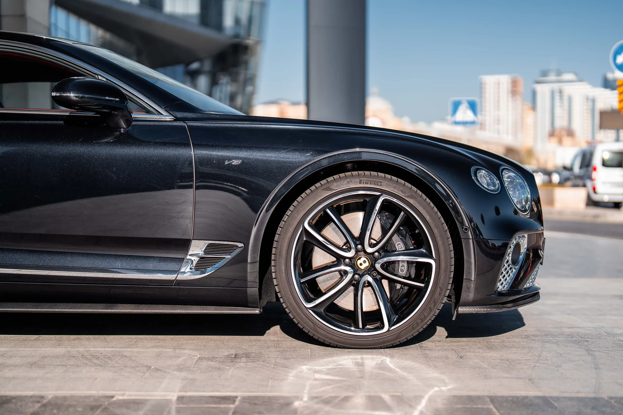 Bentley Continental, 4.0 L, 2019 год, 8 500 km, Баку - Цена: 210 000 $ - Tunel.az