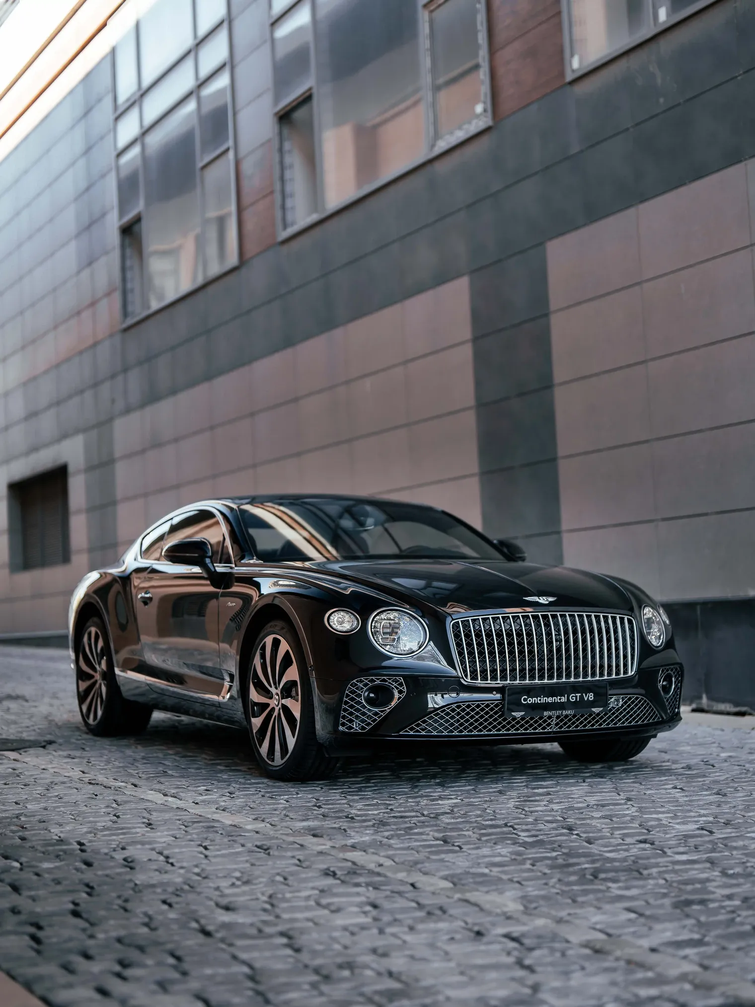 Bentley Continental, 4.0 L, 2023 год, 0 km, Баку - Цена: 323 000 € - Tunel.az