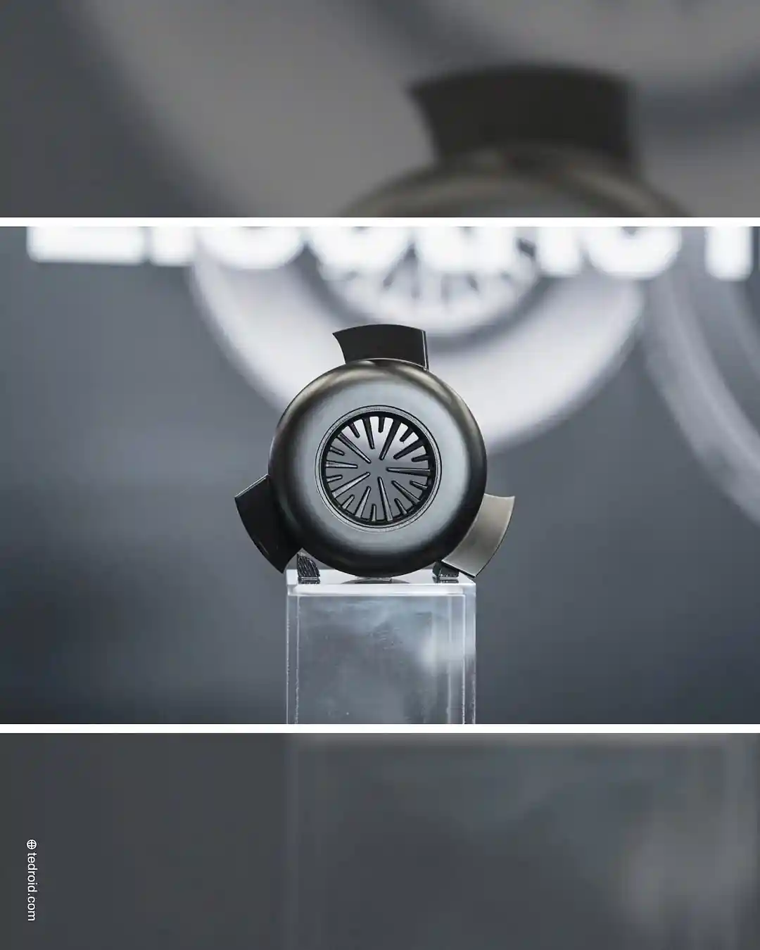 🛞⚡ Mühərriklər “inqilabi” dövrün astanasında!
📌 İngiltərənin elektrikli avtomobil texnologiyaları markası olan “Donut Lab”ın unikal dizaynı və fantastik performansı ilə bilavasitə avtomobilin təkərinə inteqrasiya olunan mühərriki gündəmə gəlib.
📌 Ənənəvi dizaynlardan fərqli olaraq, bu mühərriklər “donut” formalı quruluşu ilə həm yüksək performans, həm də aşağı çəki təklif edir.
🔘 21 düym diametrli yeni nəsil “donut” mühərriki hər vahid üçün 630 kilovat (845 at gücü) və 4300 nyuton-metr fırlanma anı hasil edə bilir.
🔽 Donut Lab, mühərriklərinin istehsalında 50 faizə qədər xərclərə qənaət edildiyini və 120-yə yaxın hissənin istehsal prosesindən çıxarıldığını bildirir.
🔃 Ən vacib tərəfi isə bu mühərriklərin dronlardan tutmuş, skuterlərə qədər modifikasiya edilməsinin mümkün olduğu deyilib.