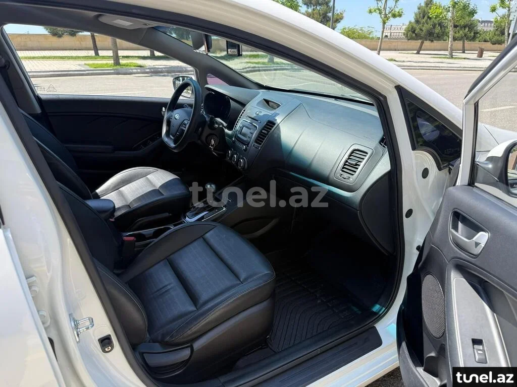 Kia K3 2016