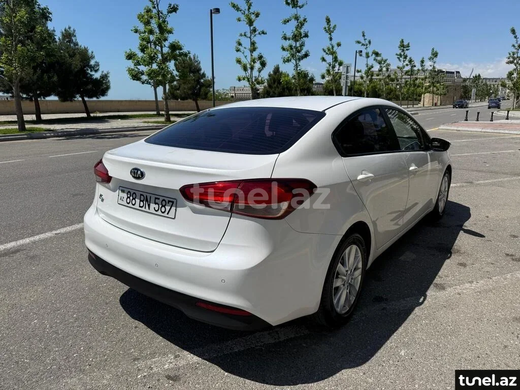 Kia K3 2016