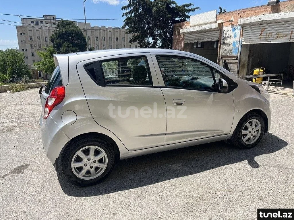 Chevrolet Spark 2012