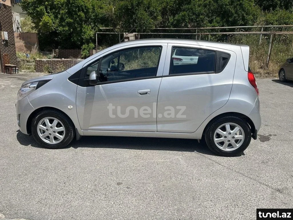 Chevrolet Spark 2012