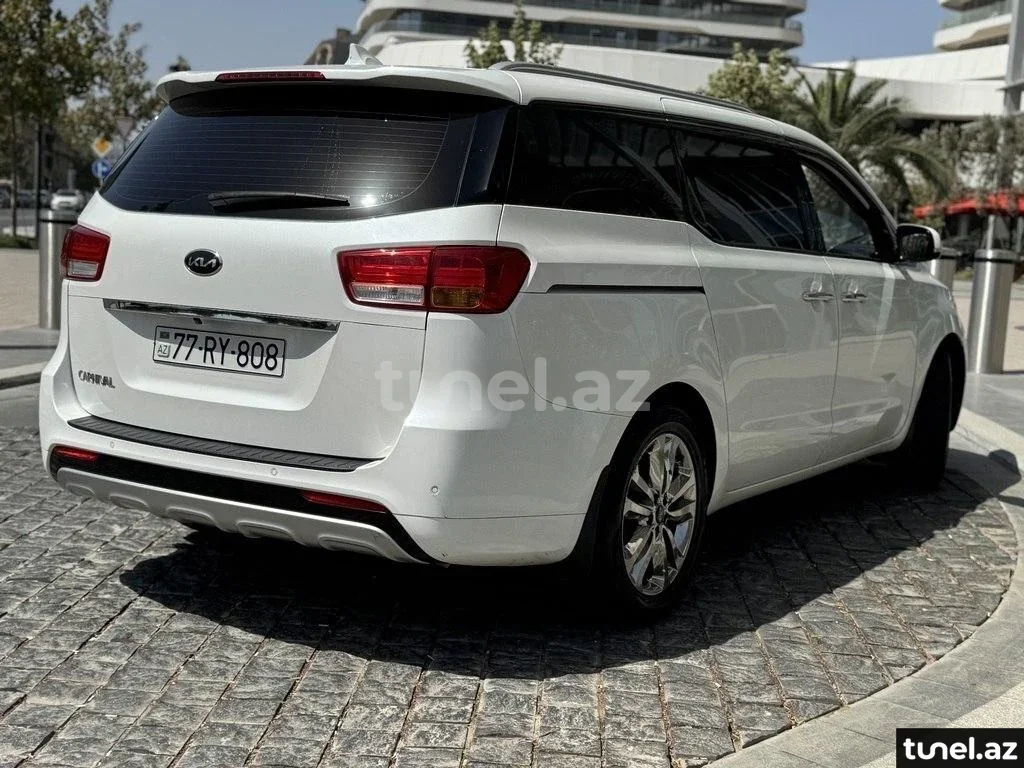 Kia Carnival 2016