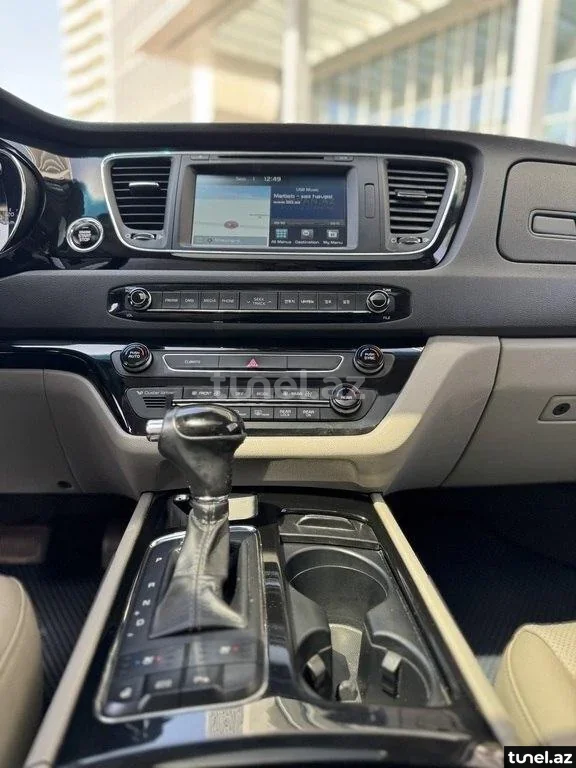 Kia Carnival 2016