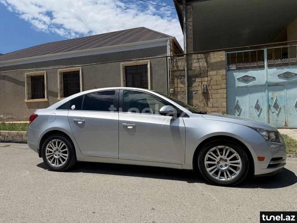 Chevrolet Cruze 2012