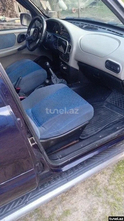 Chevrolet Niva 2005