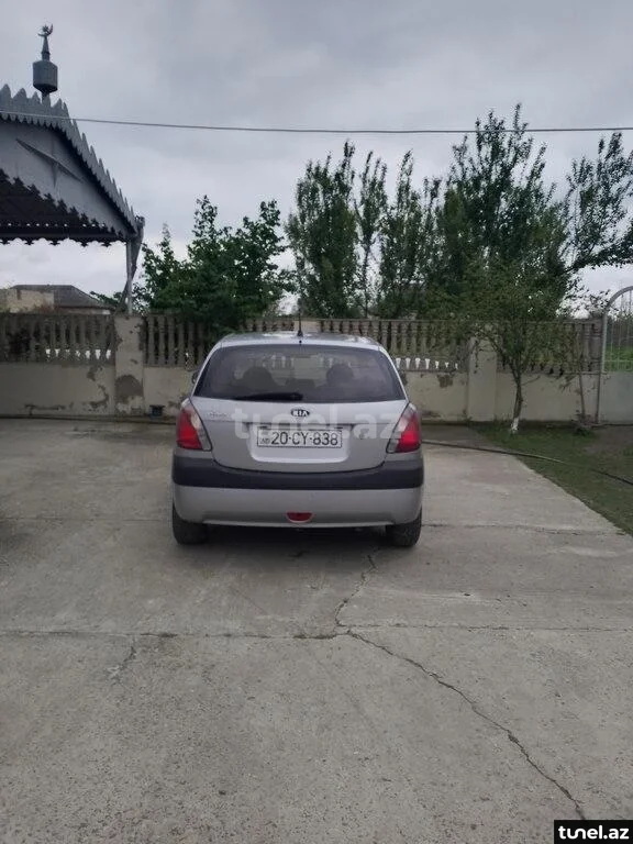Kia Rio 2005