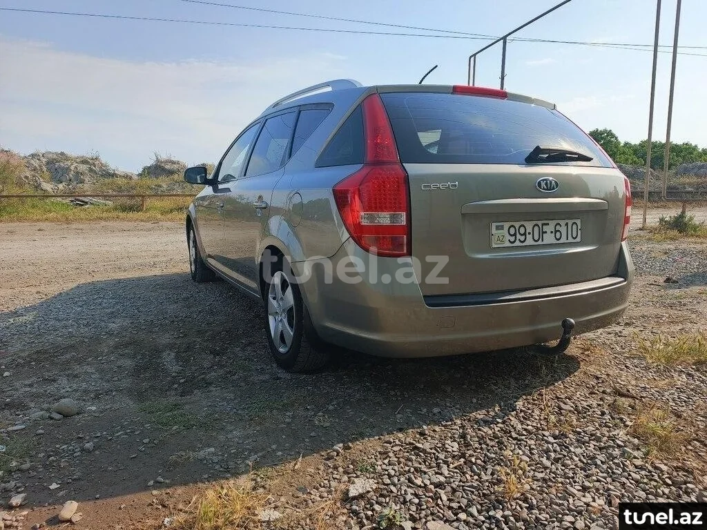 Kia Ceed SW 2011