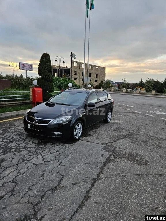 Kia Ceed SW 2011