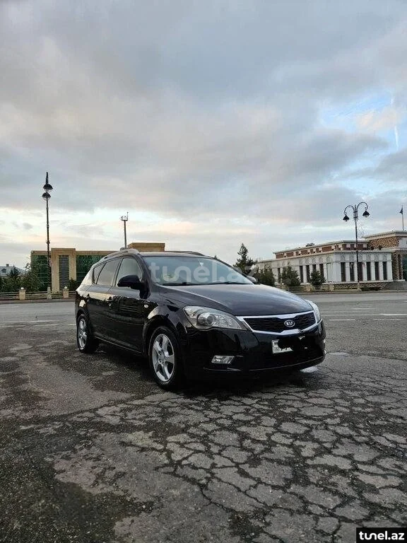 Kia Ceed SW 2011