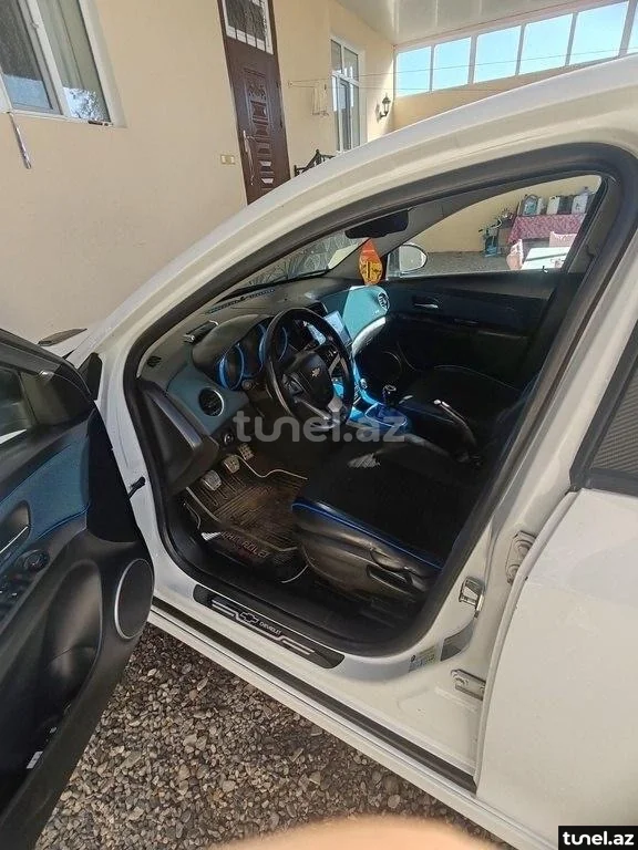 Chevrolet Cruze 2012