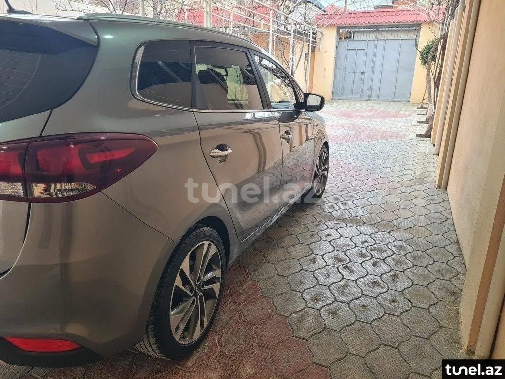 Kia Carens 2017