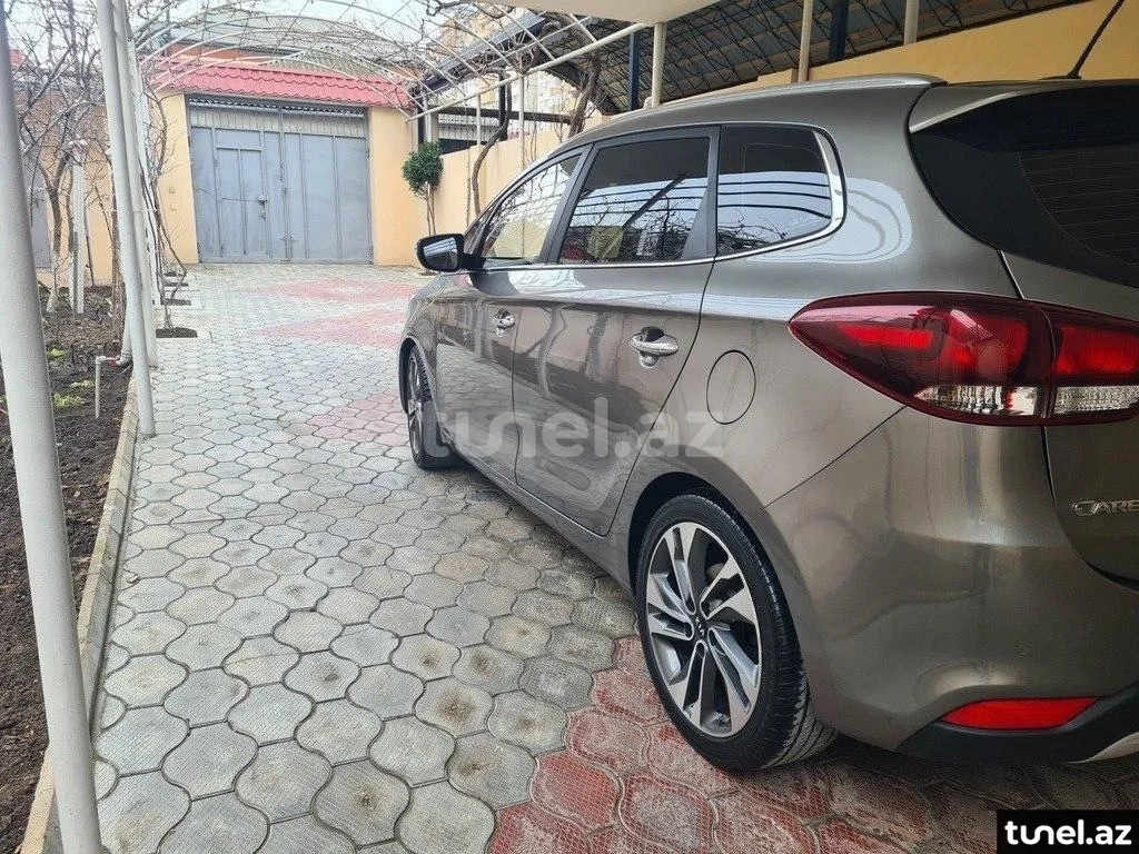 Kia Carens 2017
