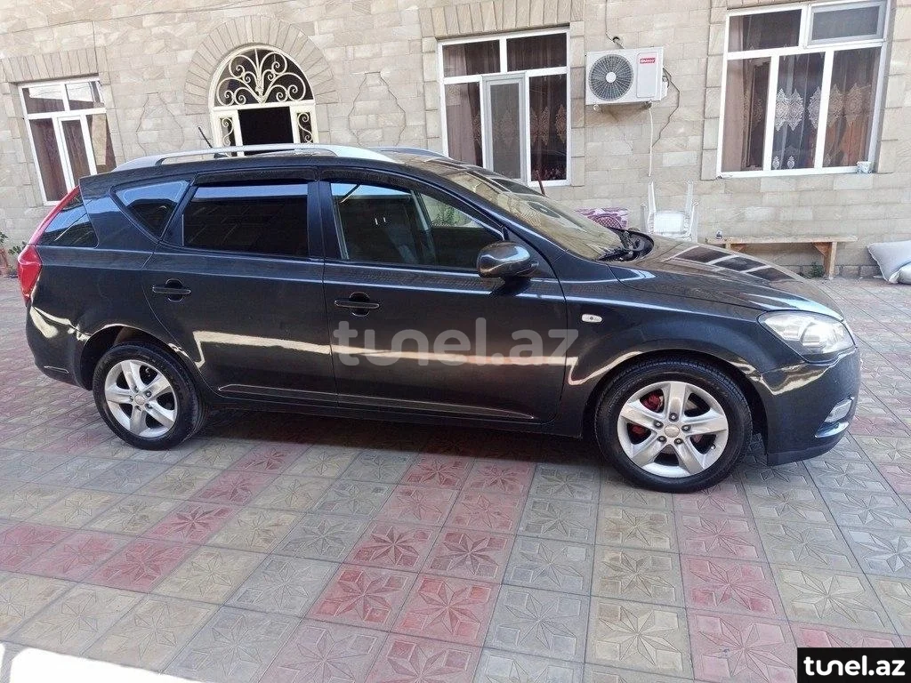 Kia Ceed SW 2010