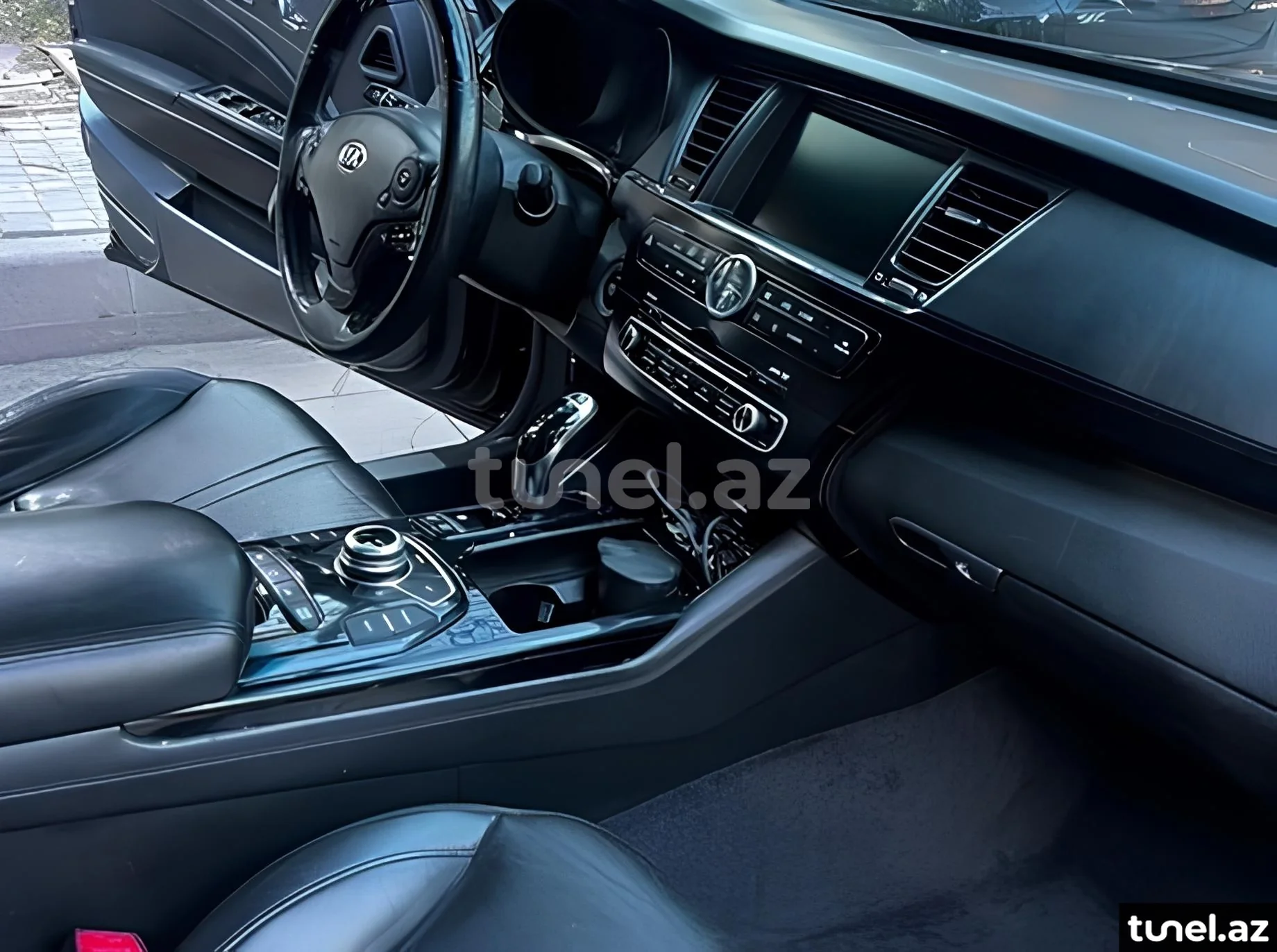 Kia Quoris 2012