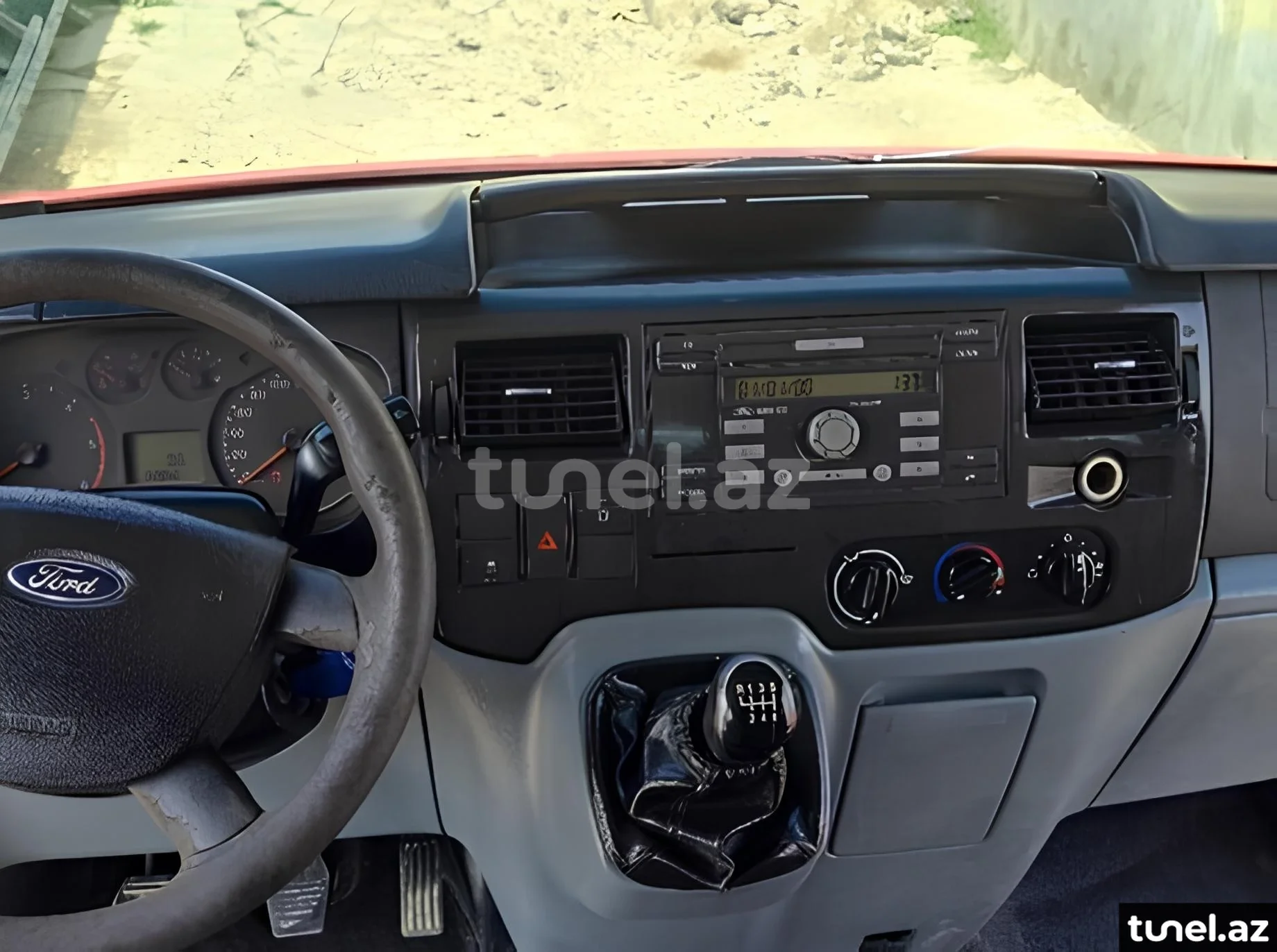 Ford Transit 2010