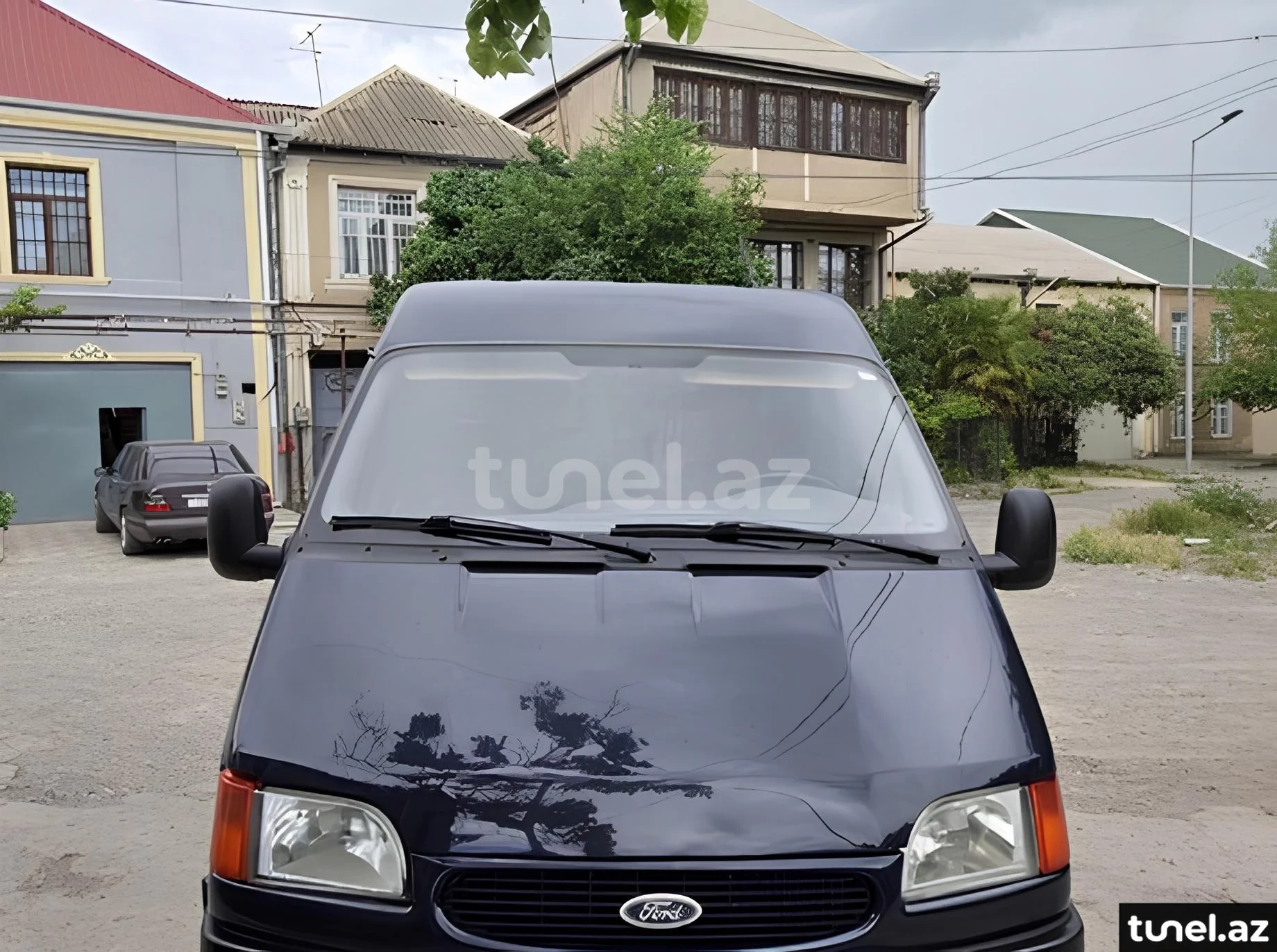 Ford Transit 2000