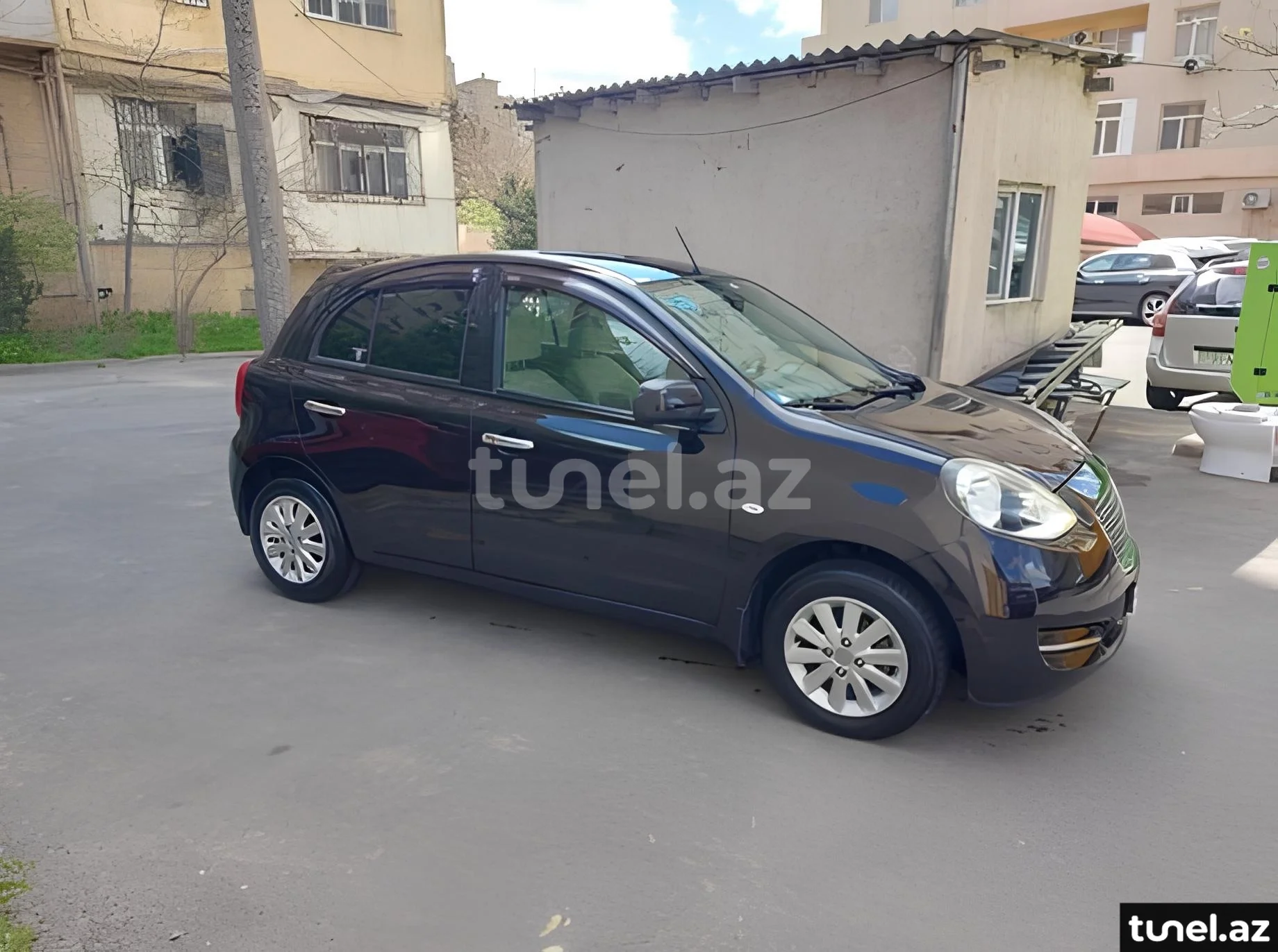 Nissan March 2014