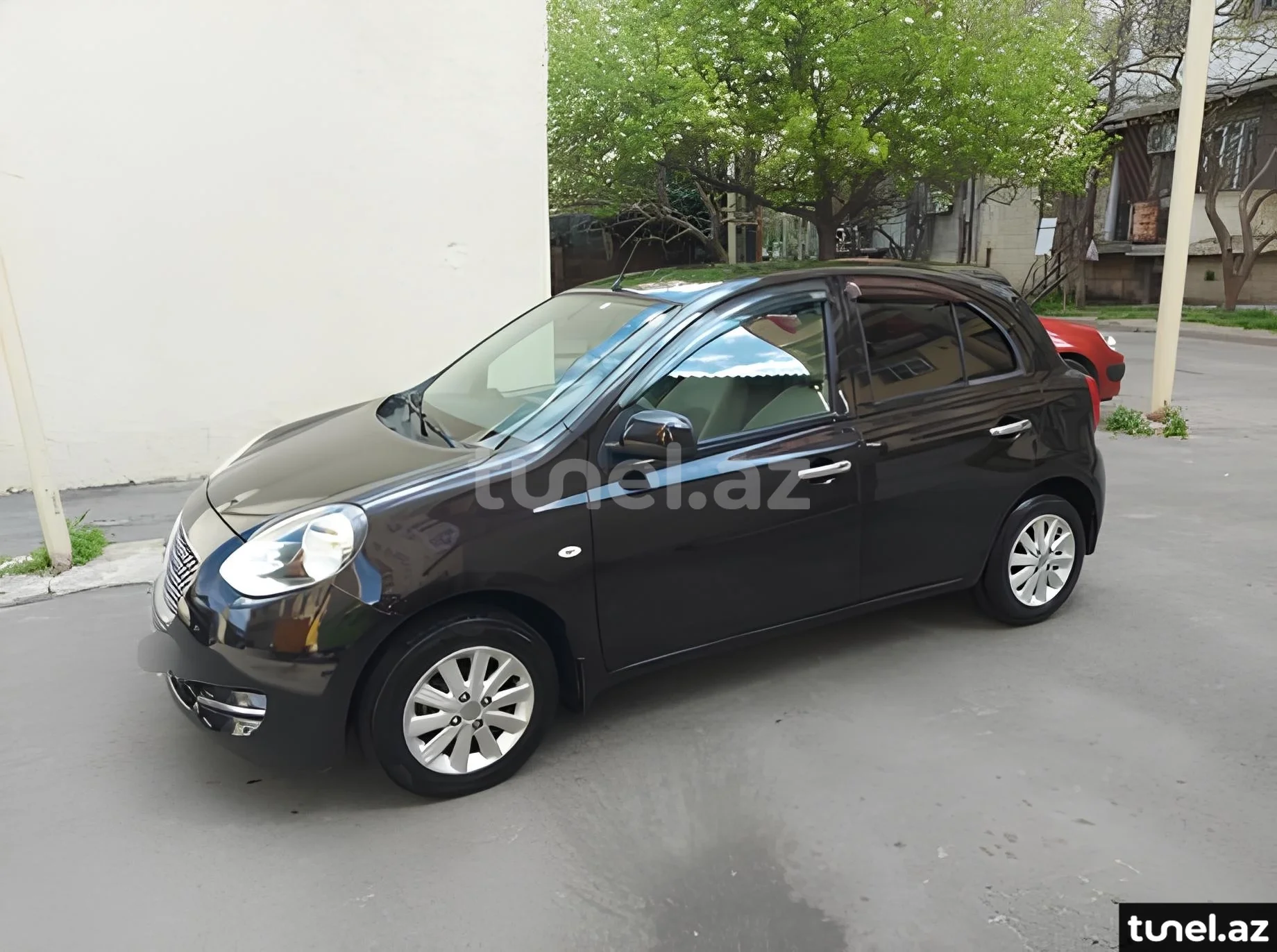 Nissan March 2014