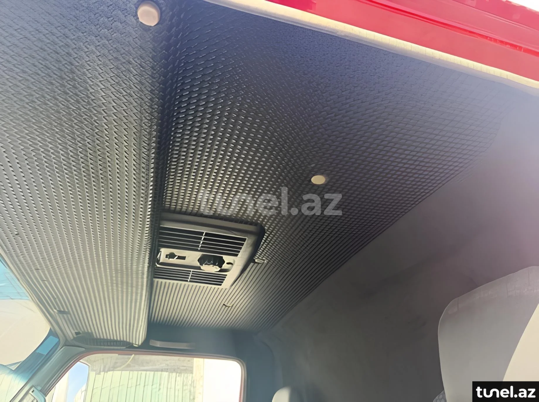Isuzu NPR 66 L 2004
