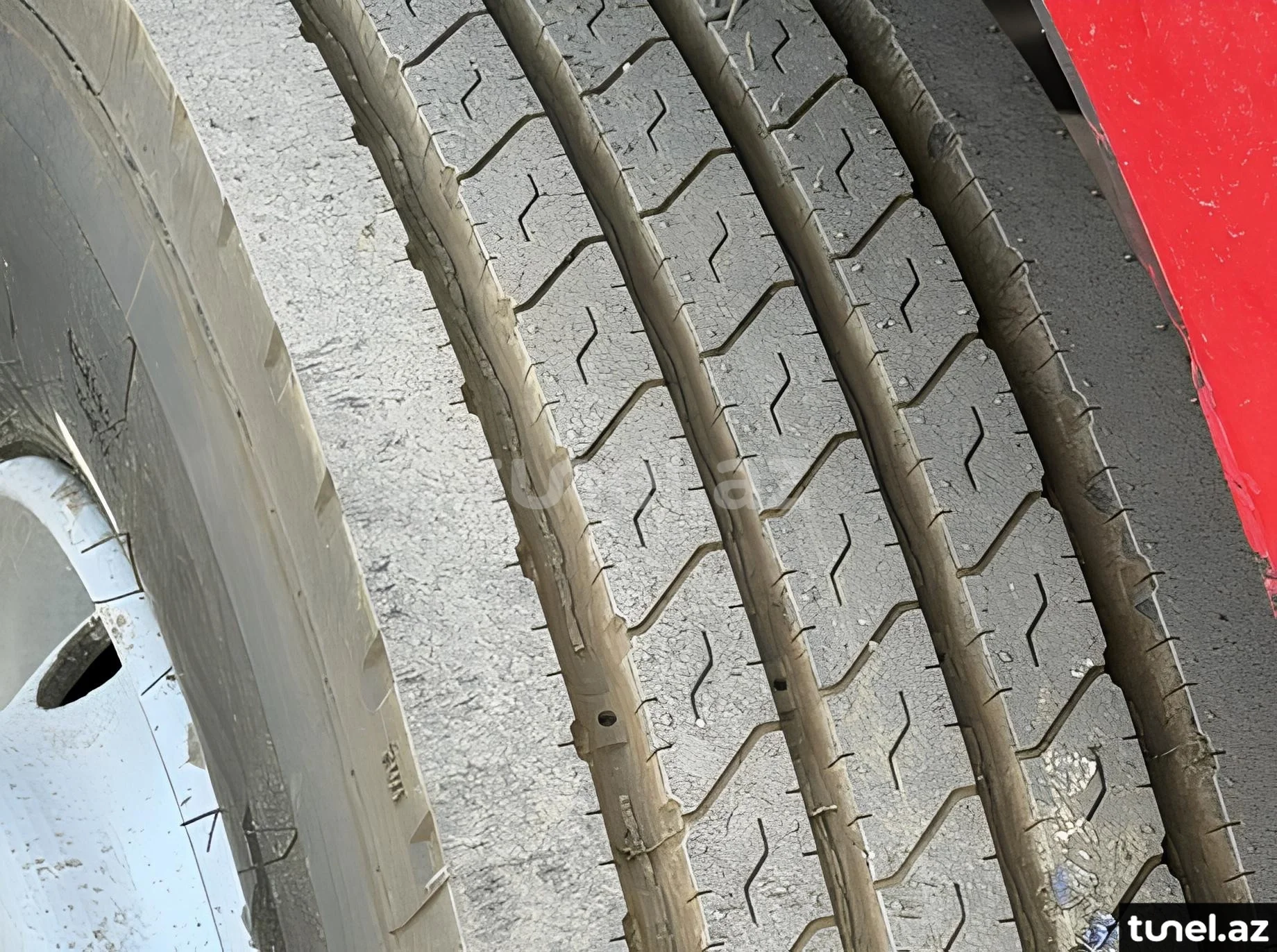 Isuzu NPR 66 L 2004