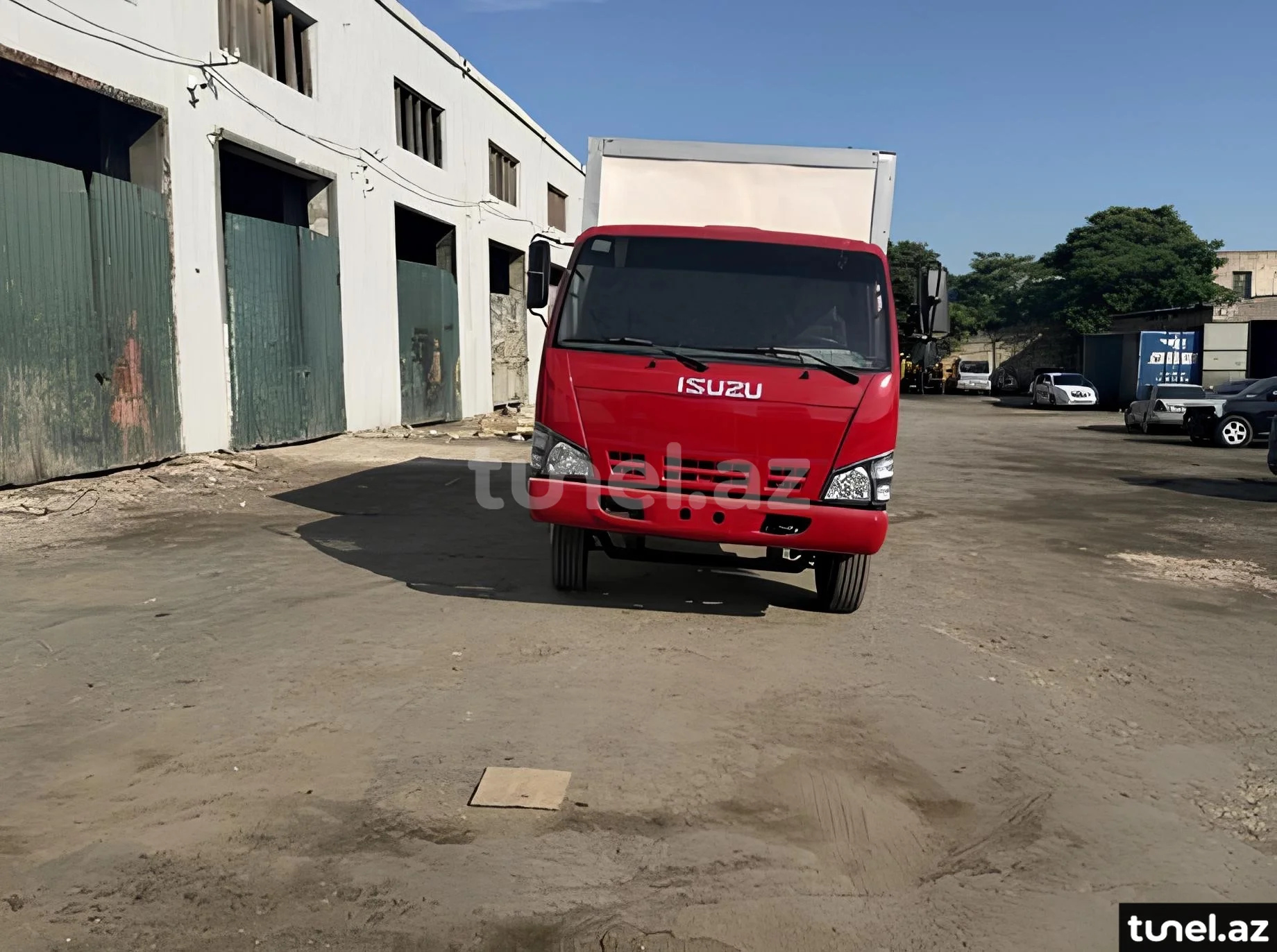 Isuzu NPR 66 L 2004