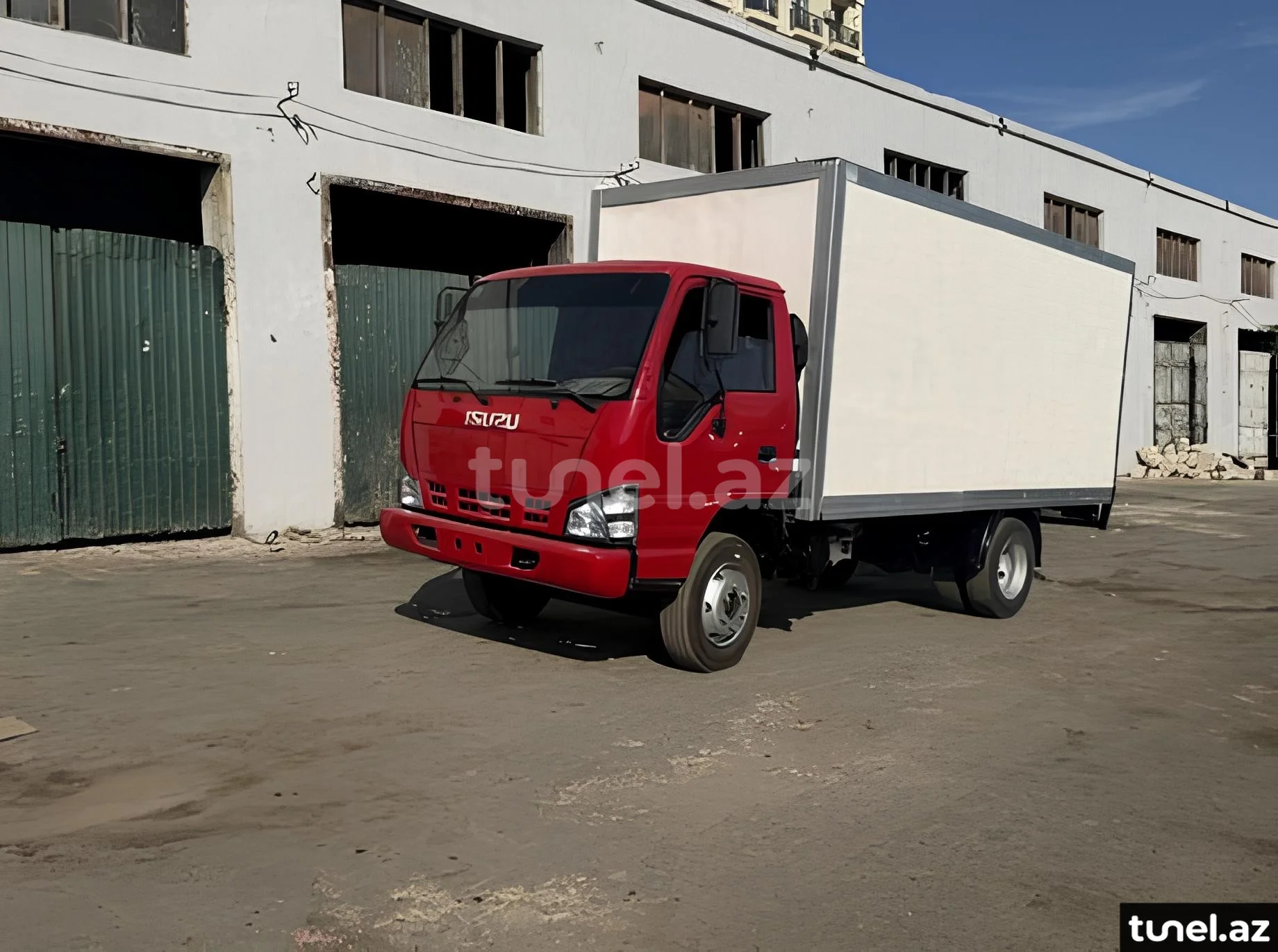Isuzu NPR 66 L 2004