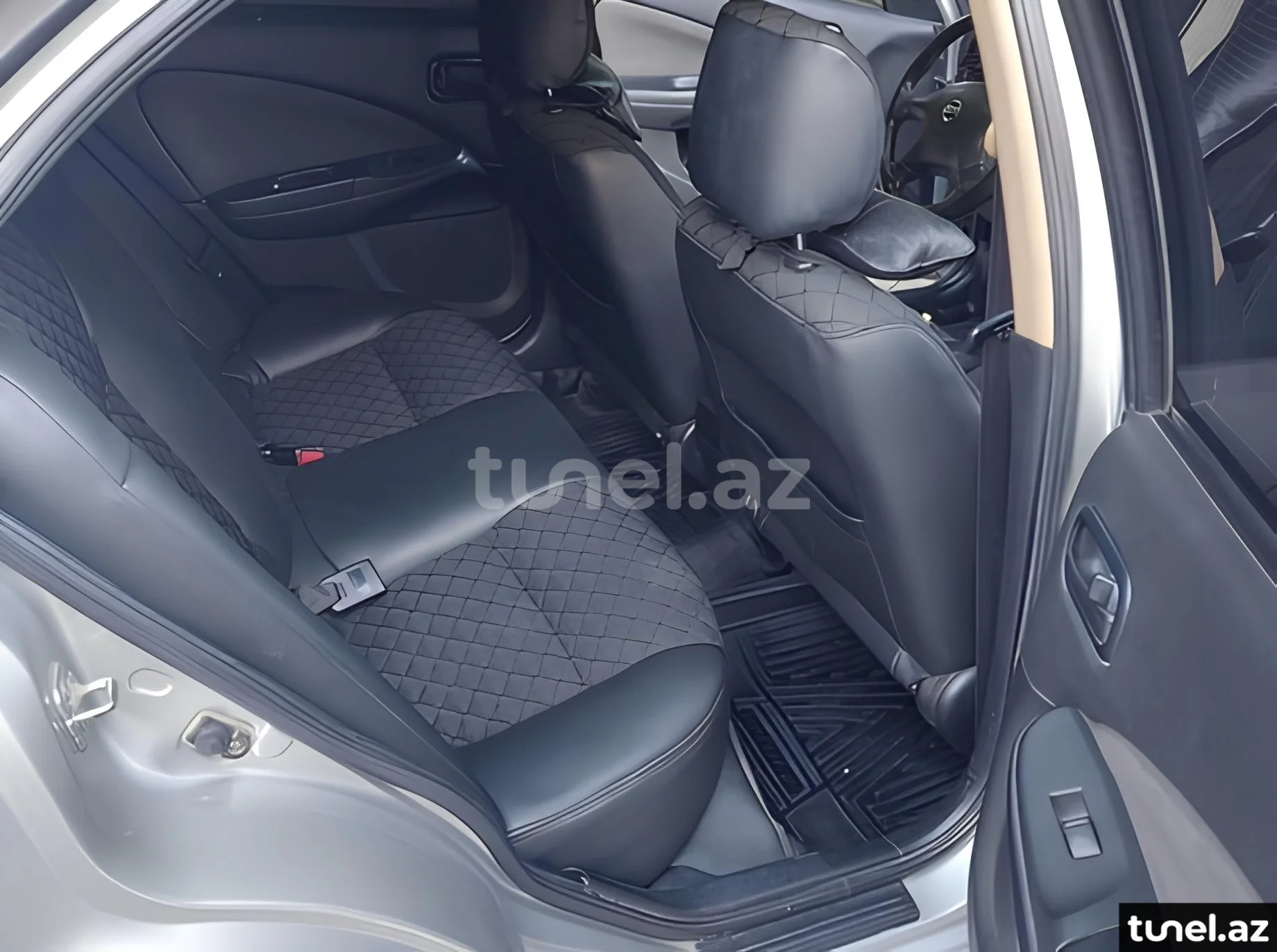 Nissan Sunny 2008