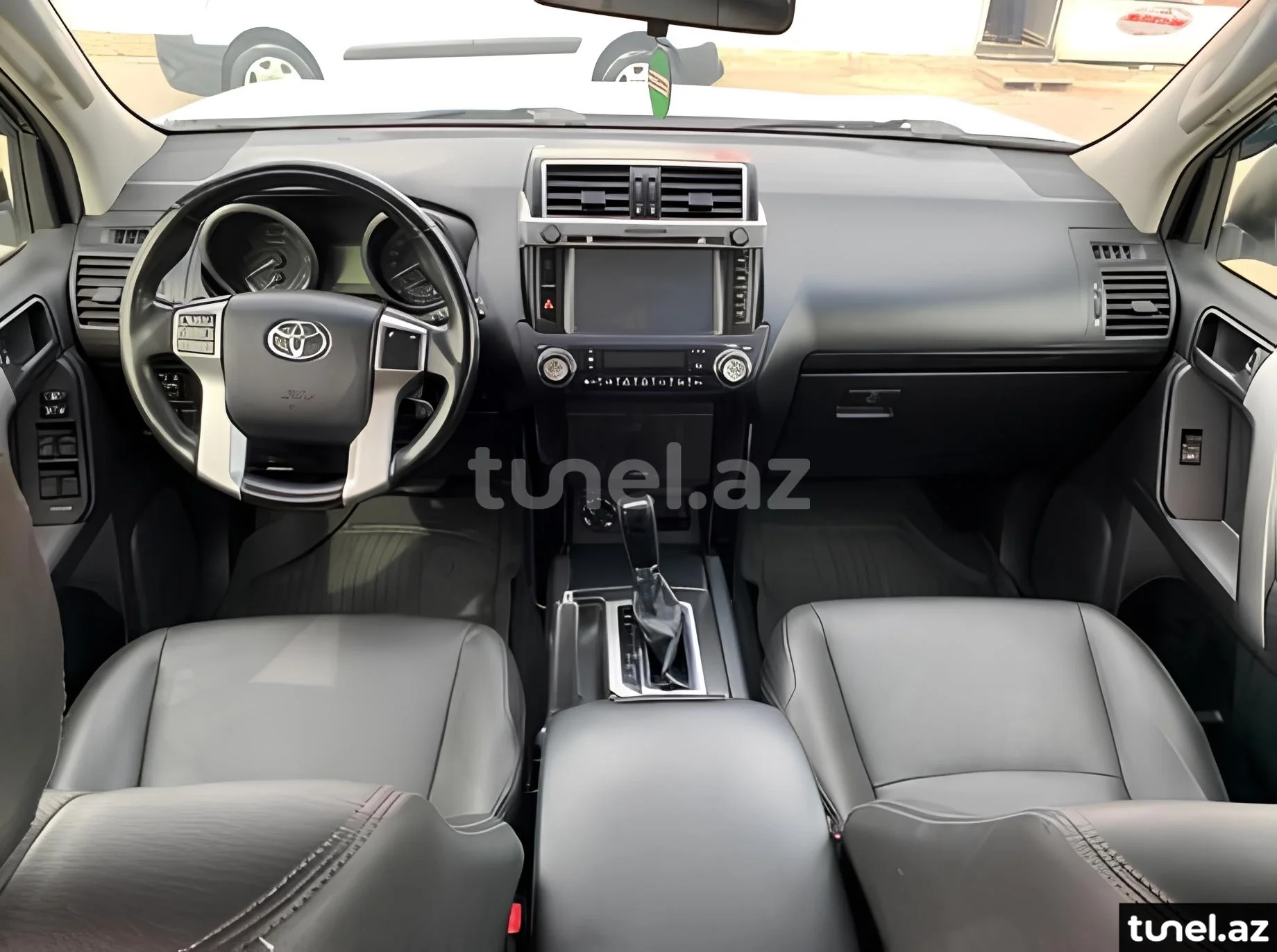 Toyota Land Cruiser Prado 2013
