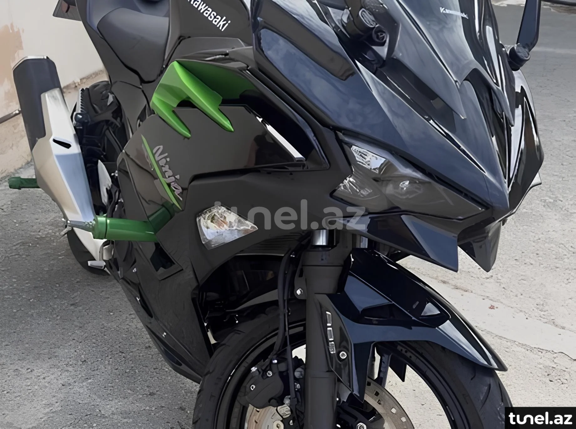 Kawasaki Ninja 500 2025