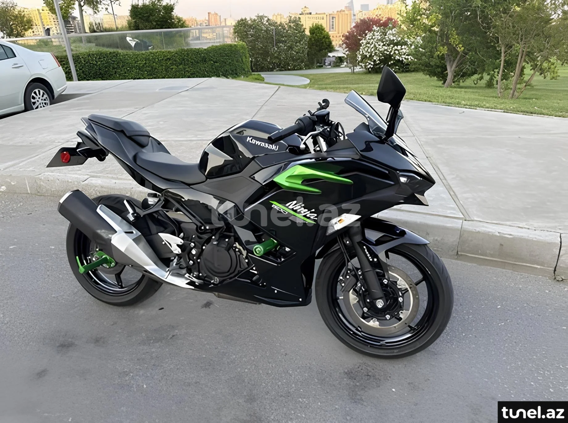 Kawasaki Ninja 500 2025