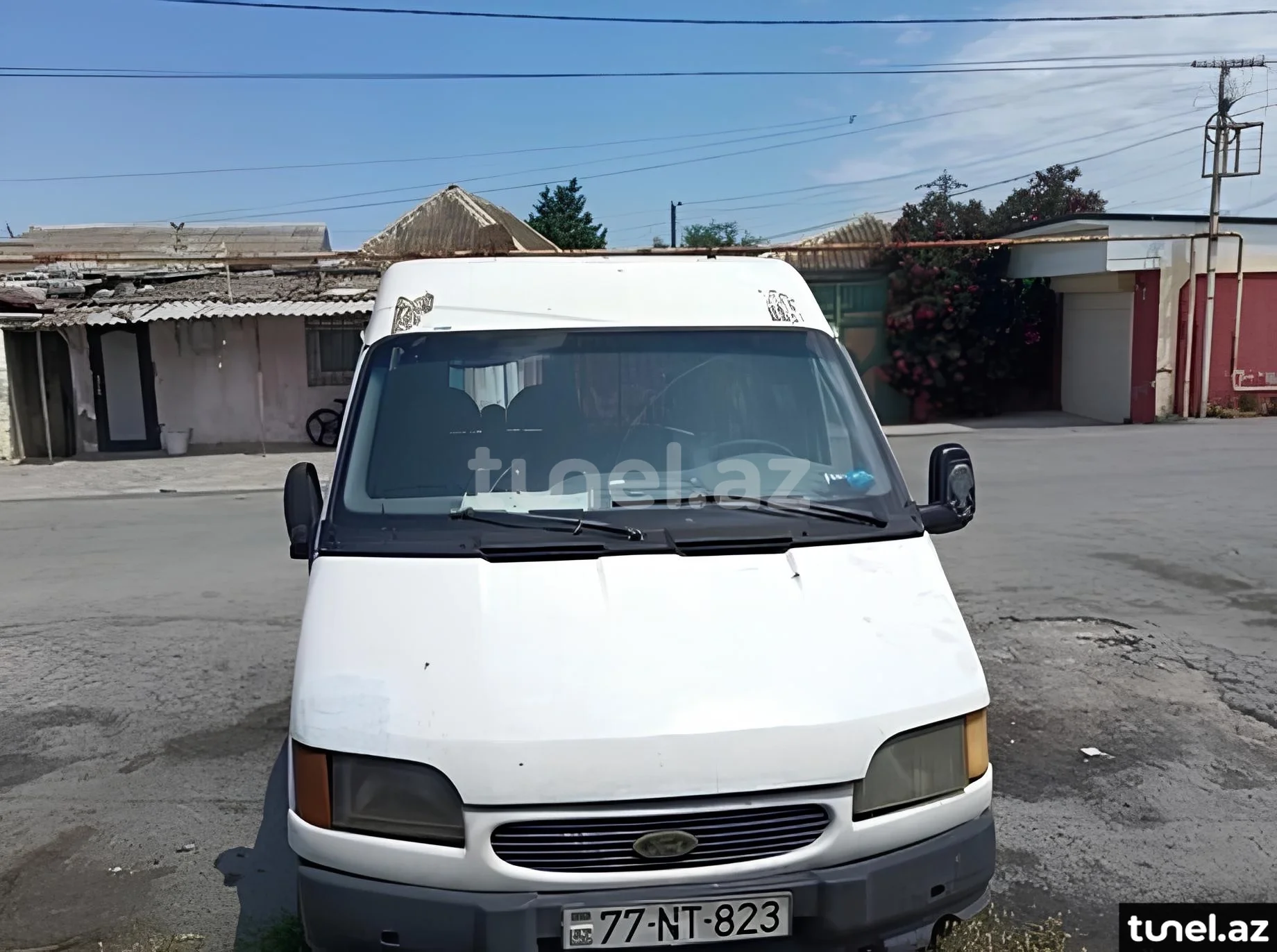 Ford Transit 2000