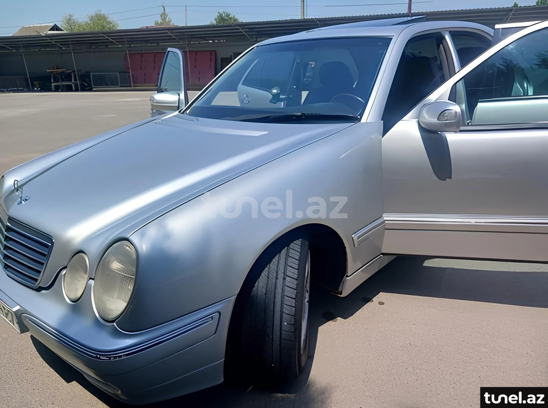 Mercedes E 220 2000