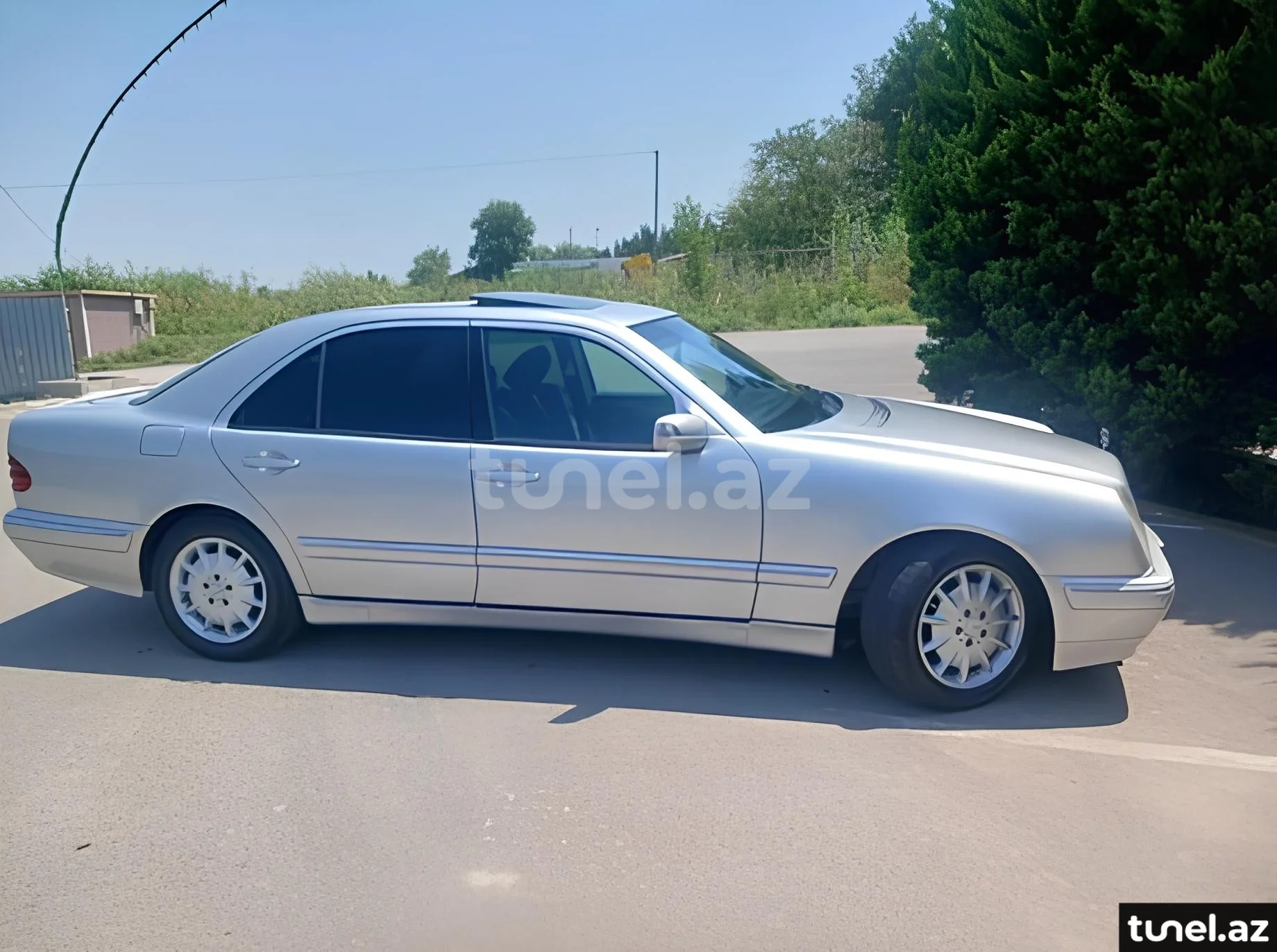 Mercedes E 220 2000