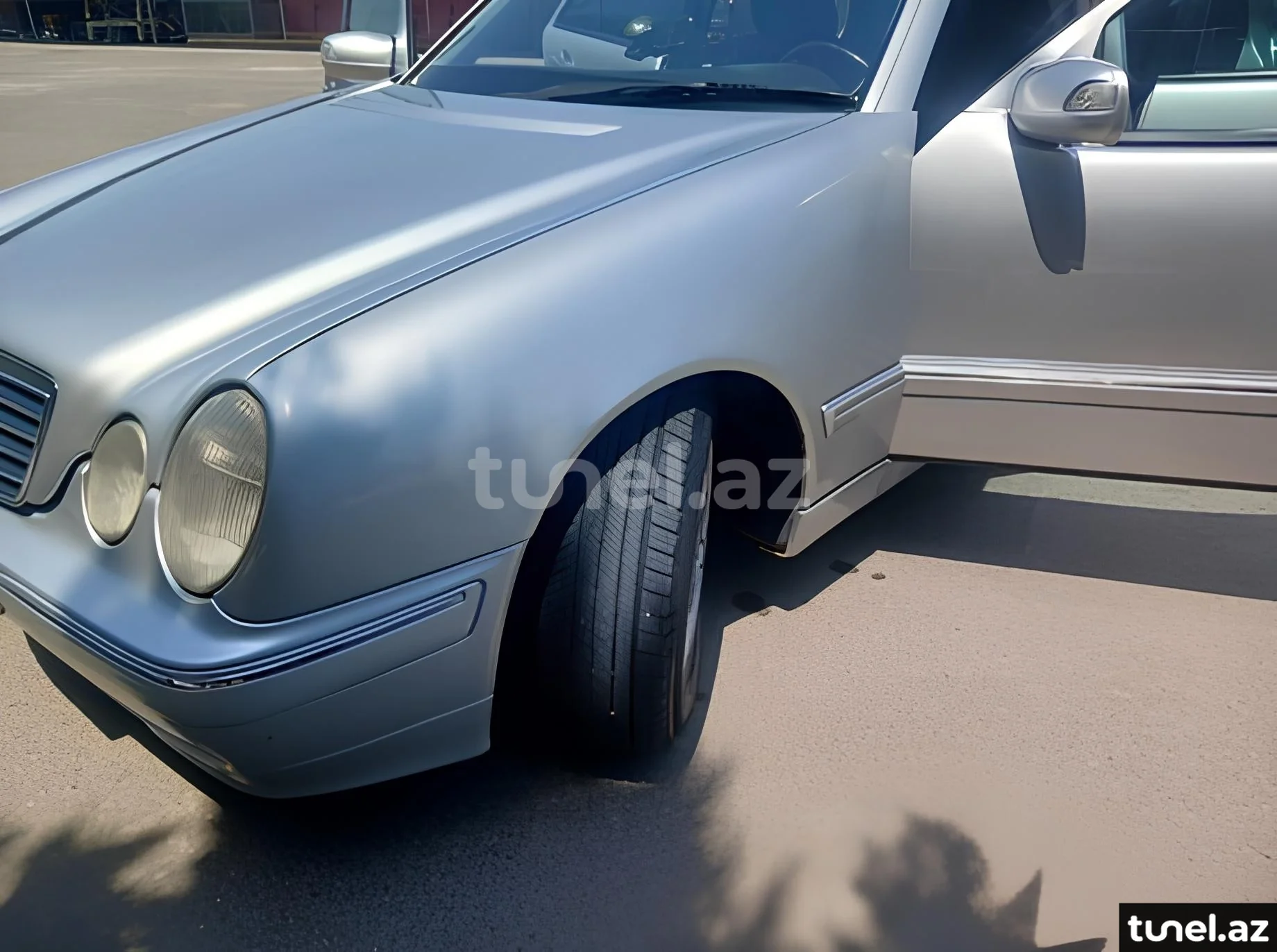 Mercedes E 220 2000