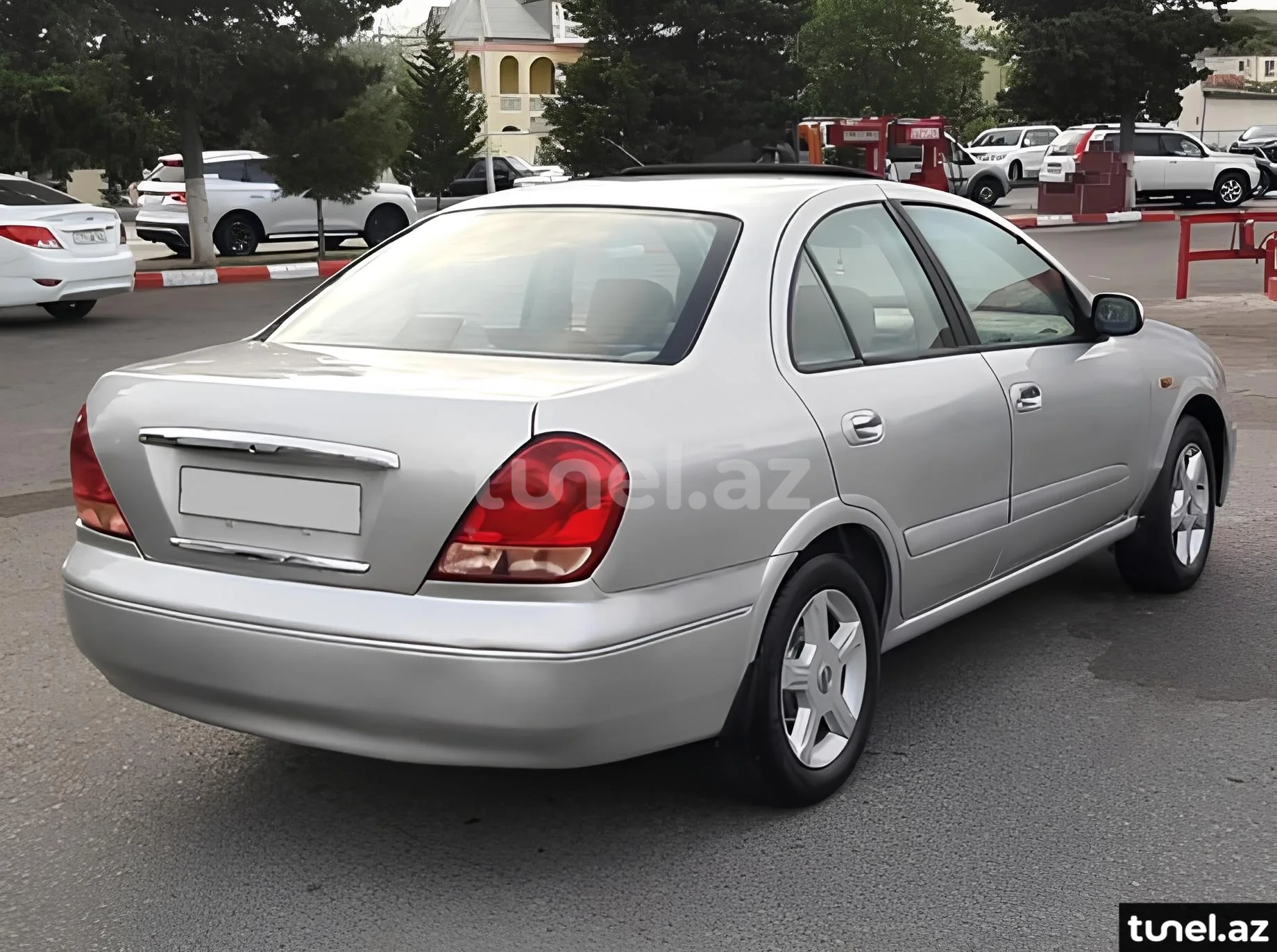 Nissan Sunny 2005